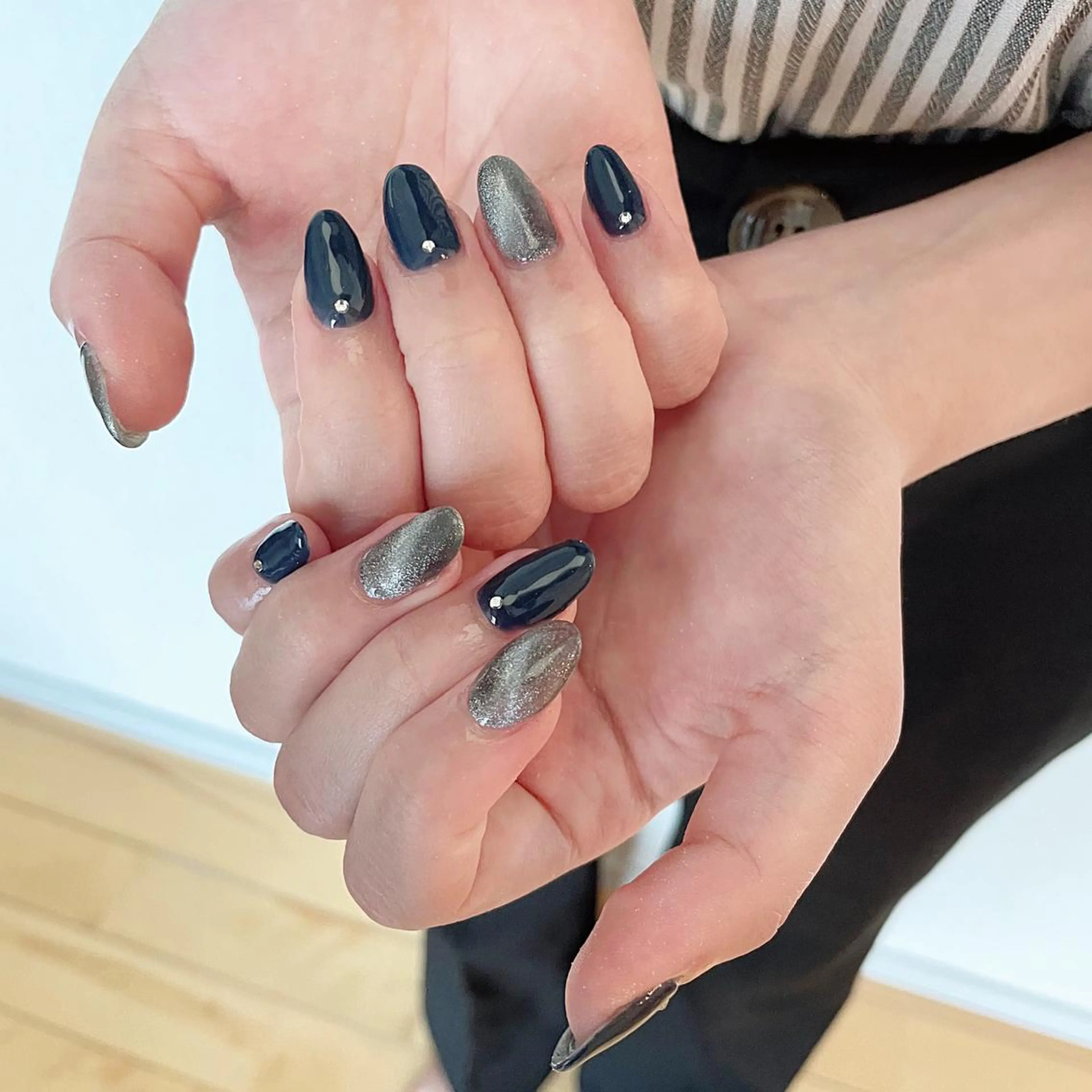 ネイル ジェルネイル マグネットネイル シンプルネイル ハンドネイル Nail ヌシん家 AKANEのネイルデザイン