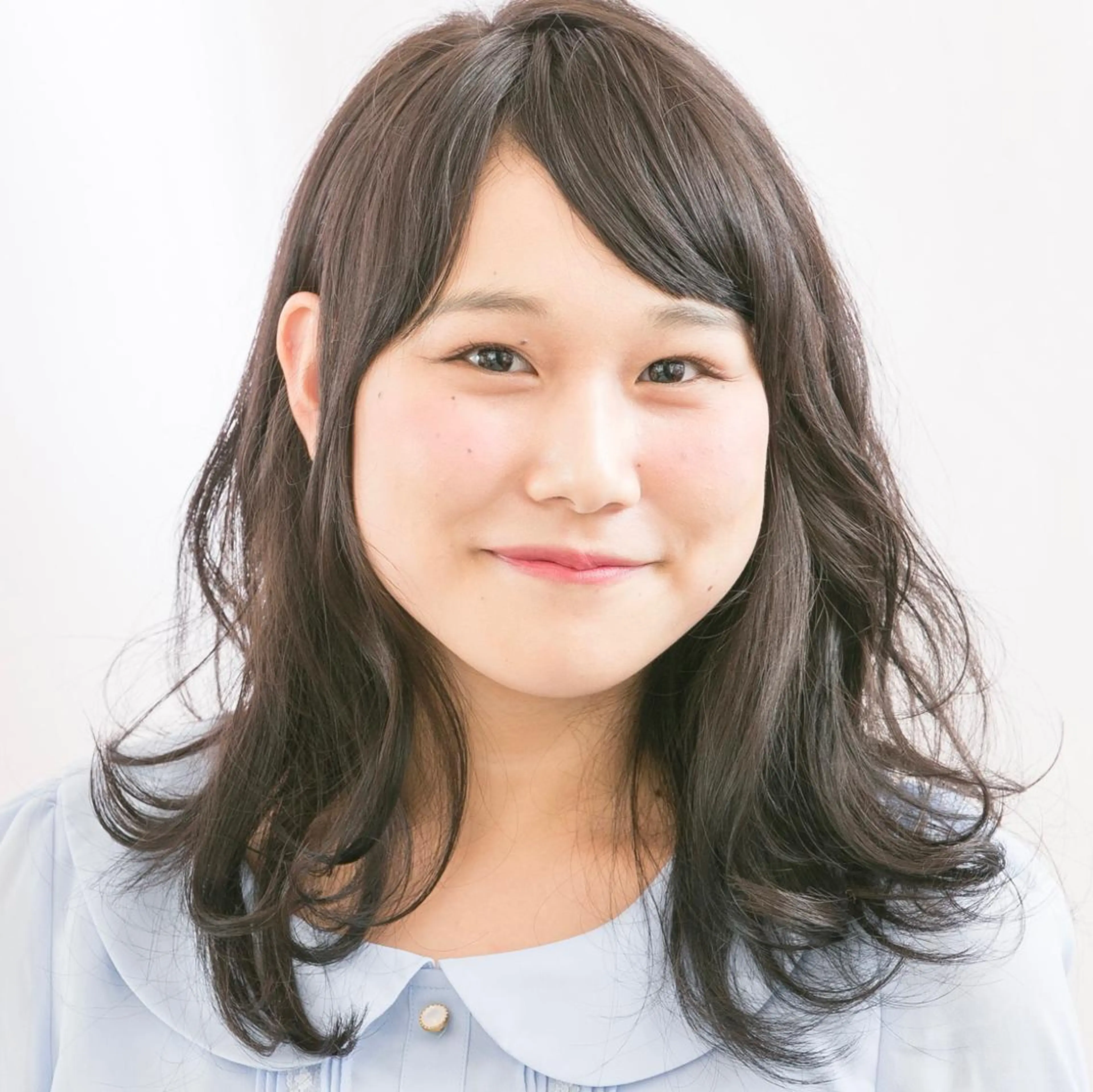 ミディアム アッシュ アッシュブラウン メンズ専門💈シェー ビングOK👍宮林寛のヘアスタイル