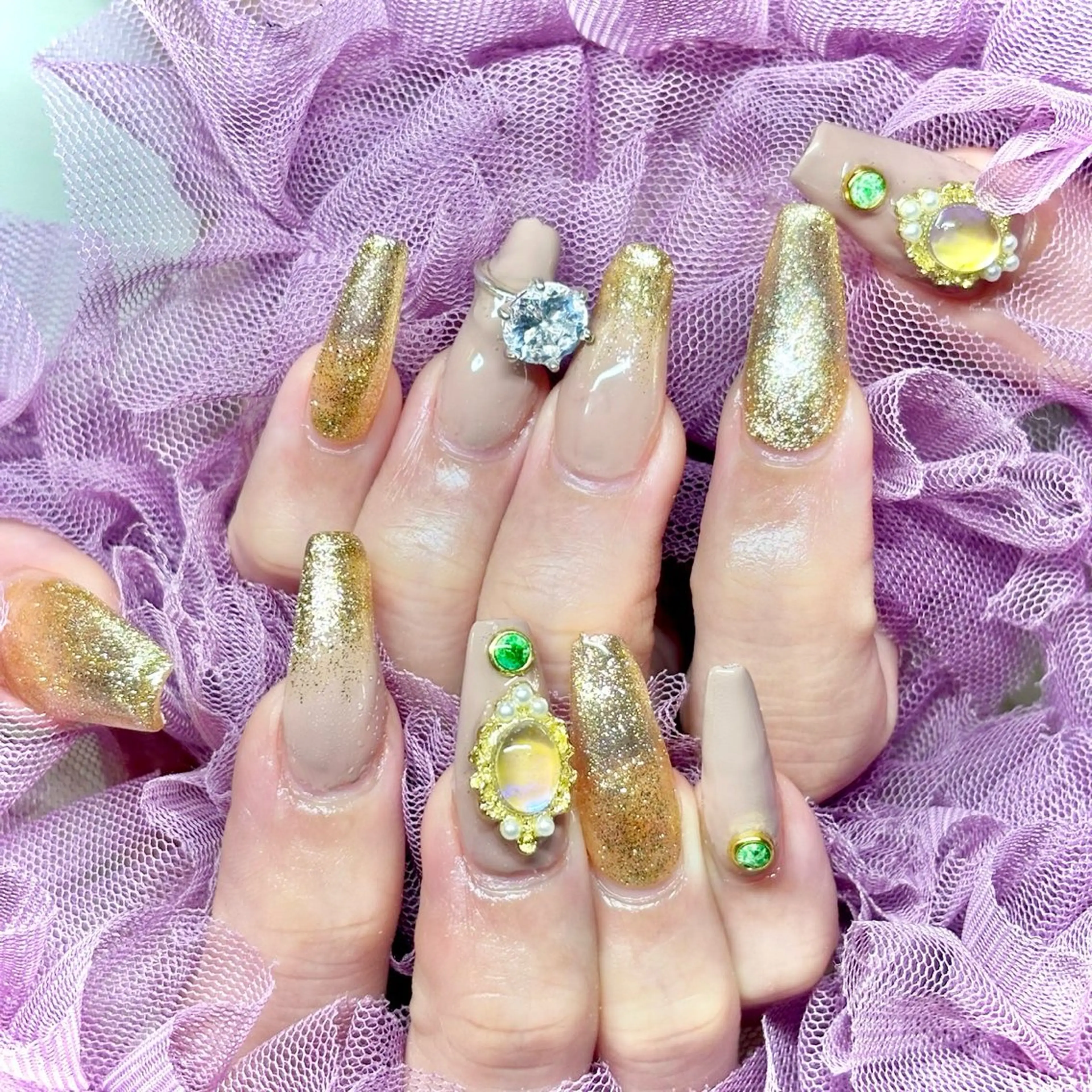 ネイル ゴールド ワンホンネイル miminon 自宅ネイルサロンのネイルデザイン