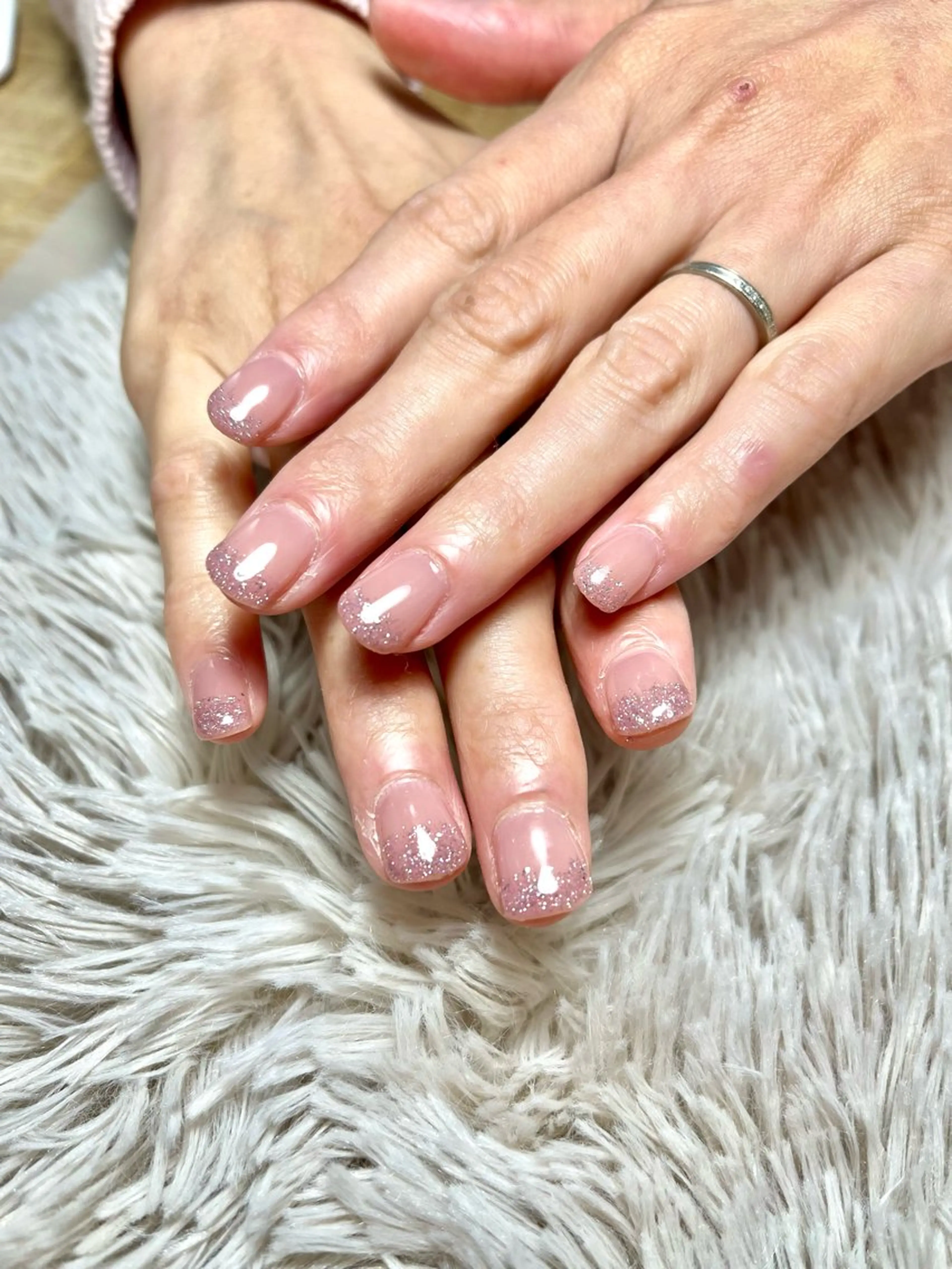 ネイル グラデーション ラメ(グリッター) ラメグラデーション 蒲地 沙月のネイルデザイン