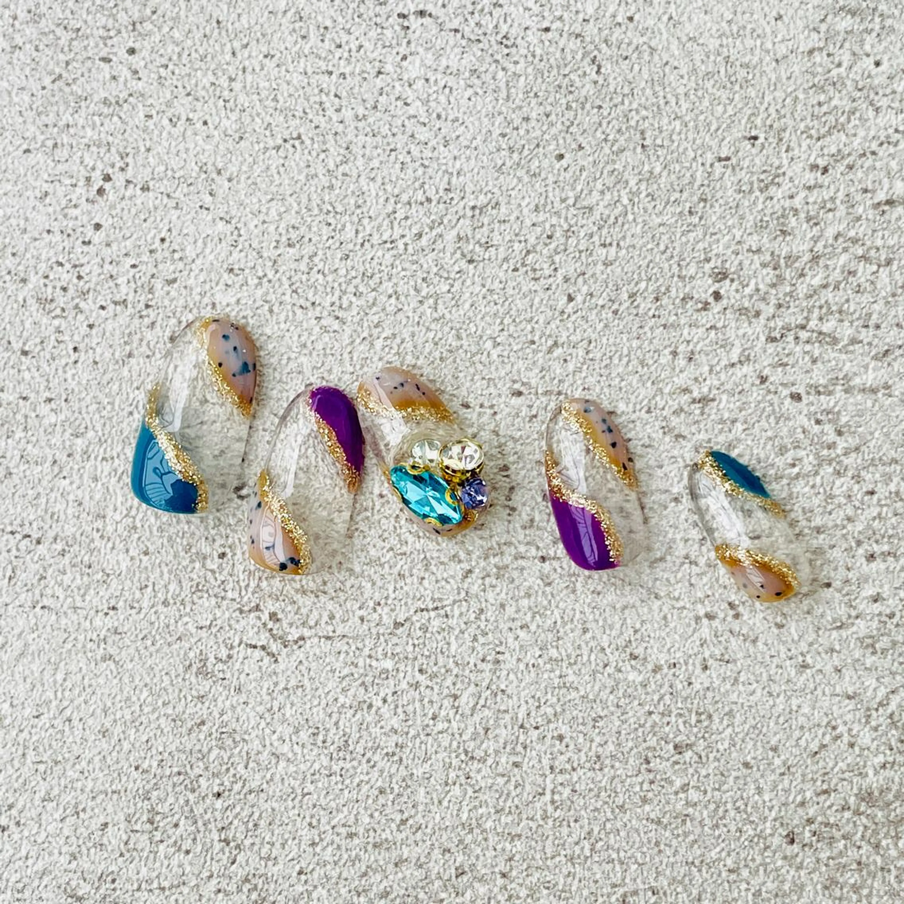 ネイル ニュアンス🌿‬ Aivy./アイビーのネイルデザイン