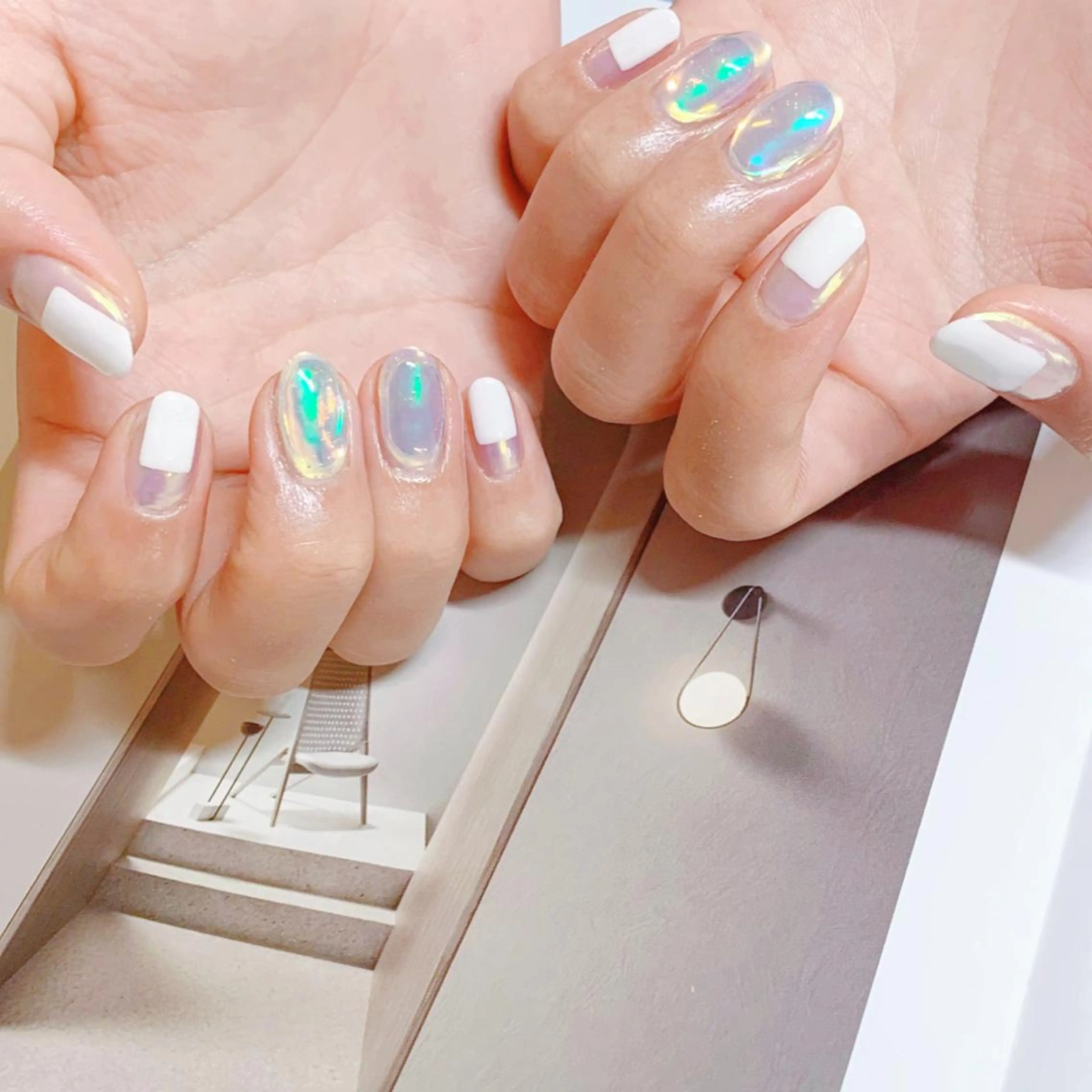 ネイル オーロラネイル フットネイル フレンチネイル ジェルネイル 韓国ネイル ハンドネイル ハンドケア 【ENサロン】 Rei🎀Nailのネイルデザイン