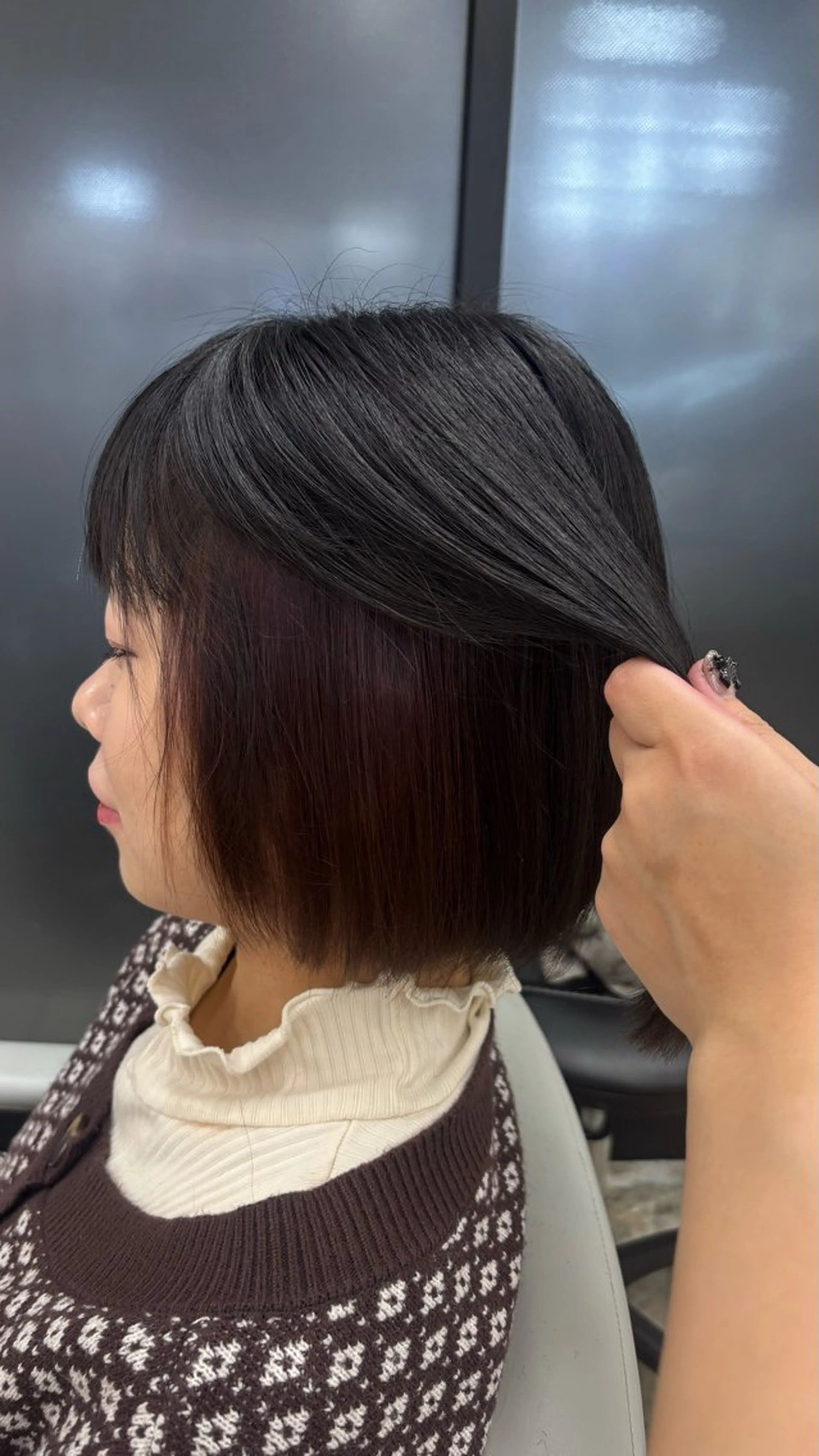 ミディアム カット ヘアカラー トリートメント makoto⌇レイヤ ー⌇艶カラー🍒‎のヘアスタイル