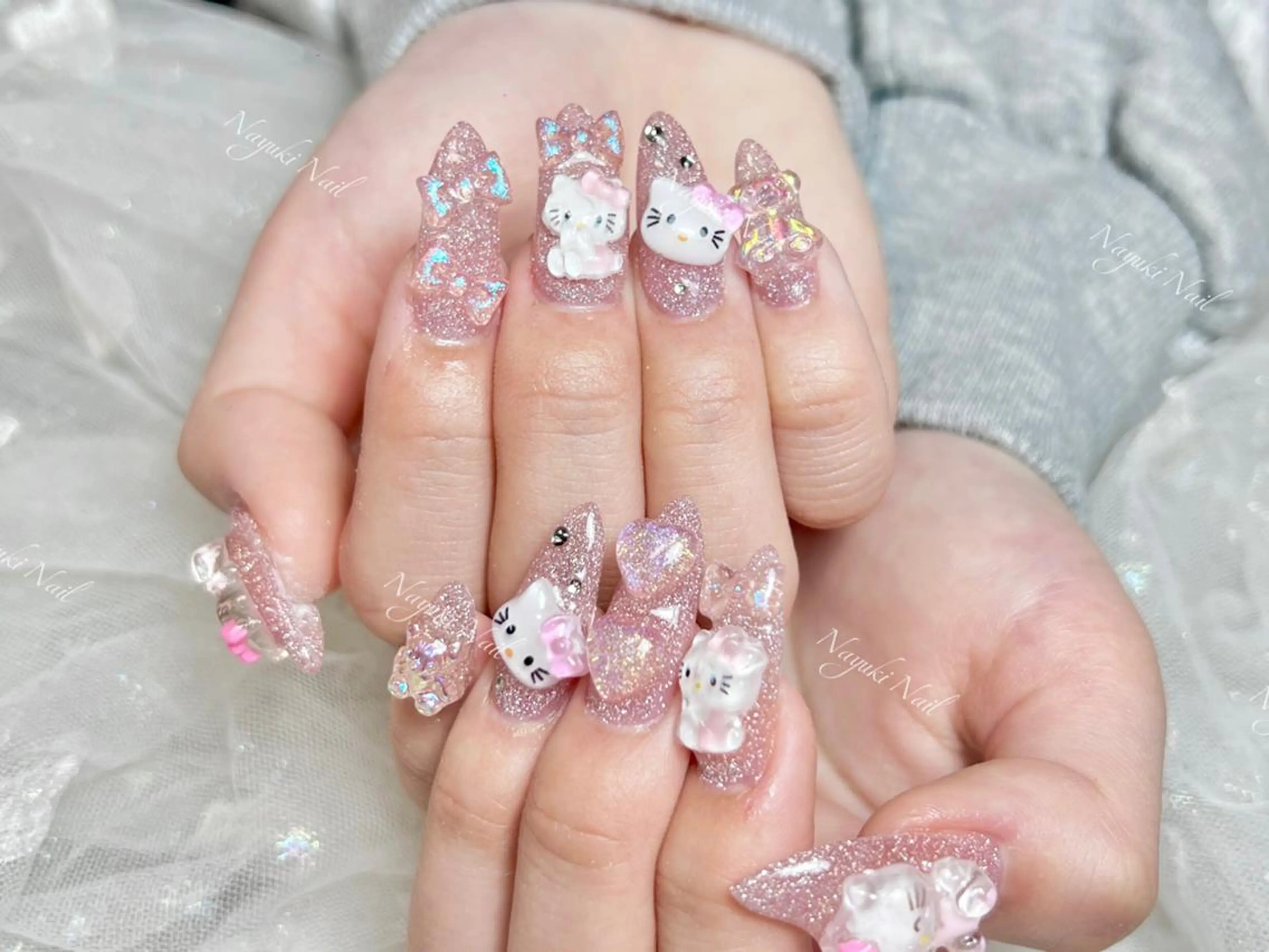 ネイル 🦋 Queenieのネイルデザイン