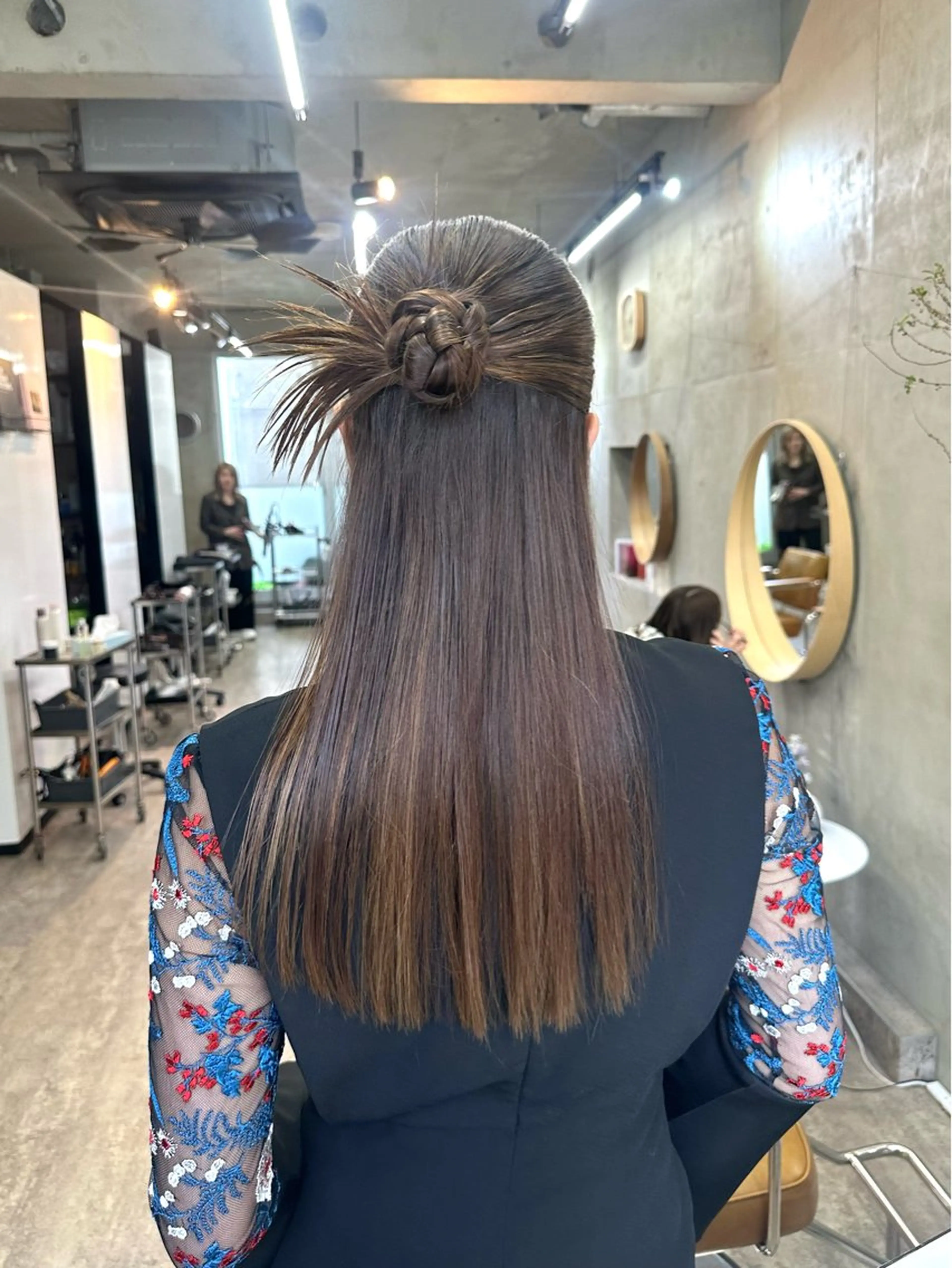 ロング カラー ヘアアレンジ ハーフアップ ベージュカラー ブリーチ ブラウンカラー ケアブリーチ ヘアセット レイヤーカット💫 ／HARUKA🎀のヘアスタイル