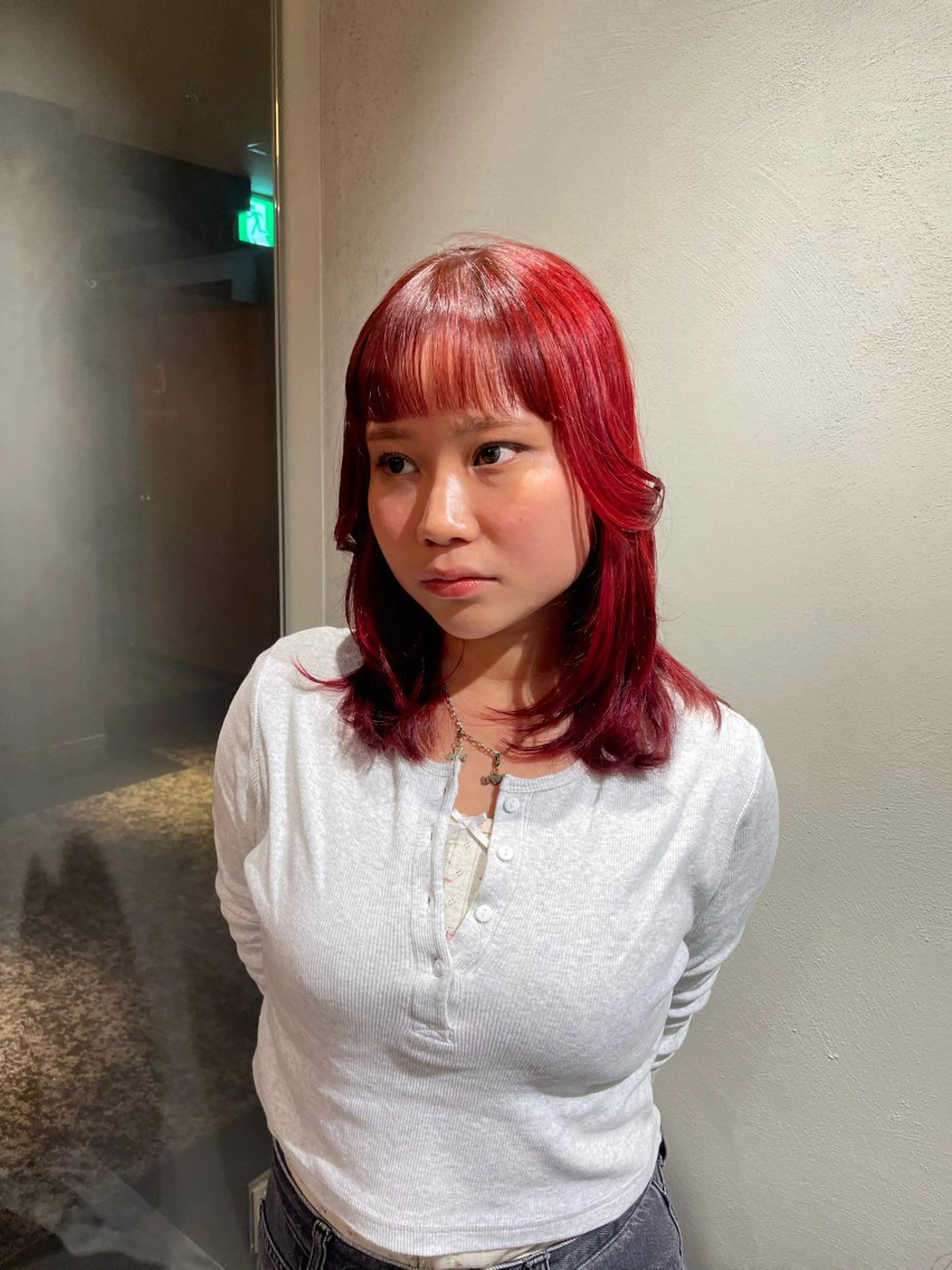 ミディアム カラー 山下 悠月のヘアスタイル