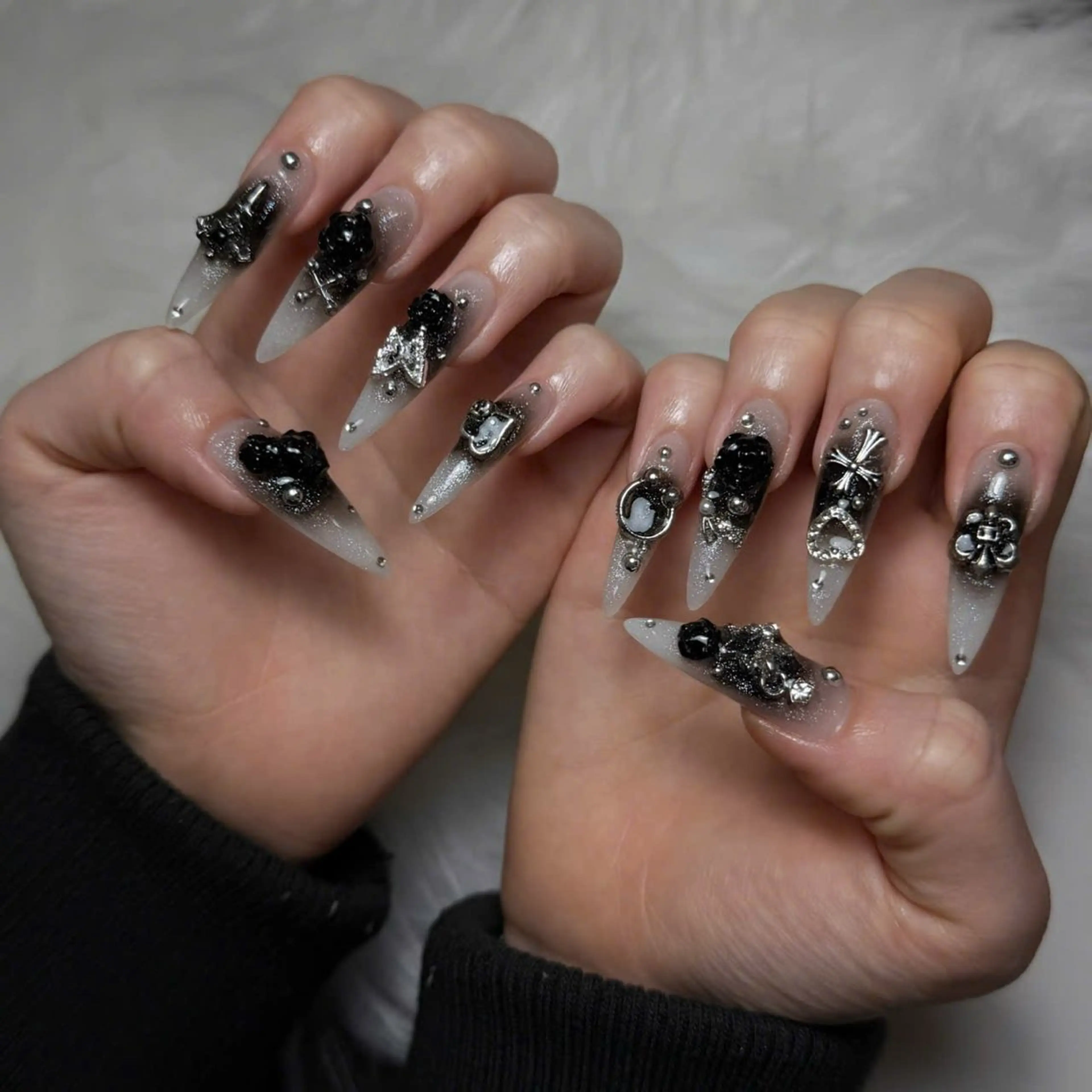 ネイル オーロラネイル 長さ出し フレンチネイル ジェルネイル マグネットネイル ハンドネイル KITTY_NAILS所属・KITTY nailsのネイルデザイン