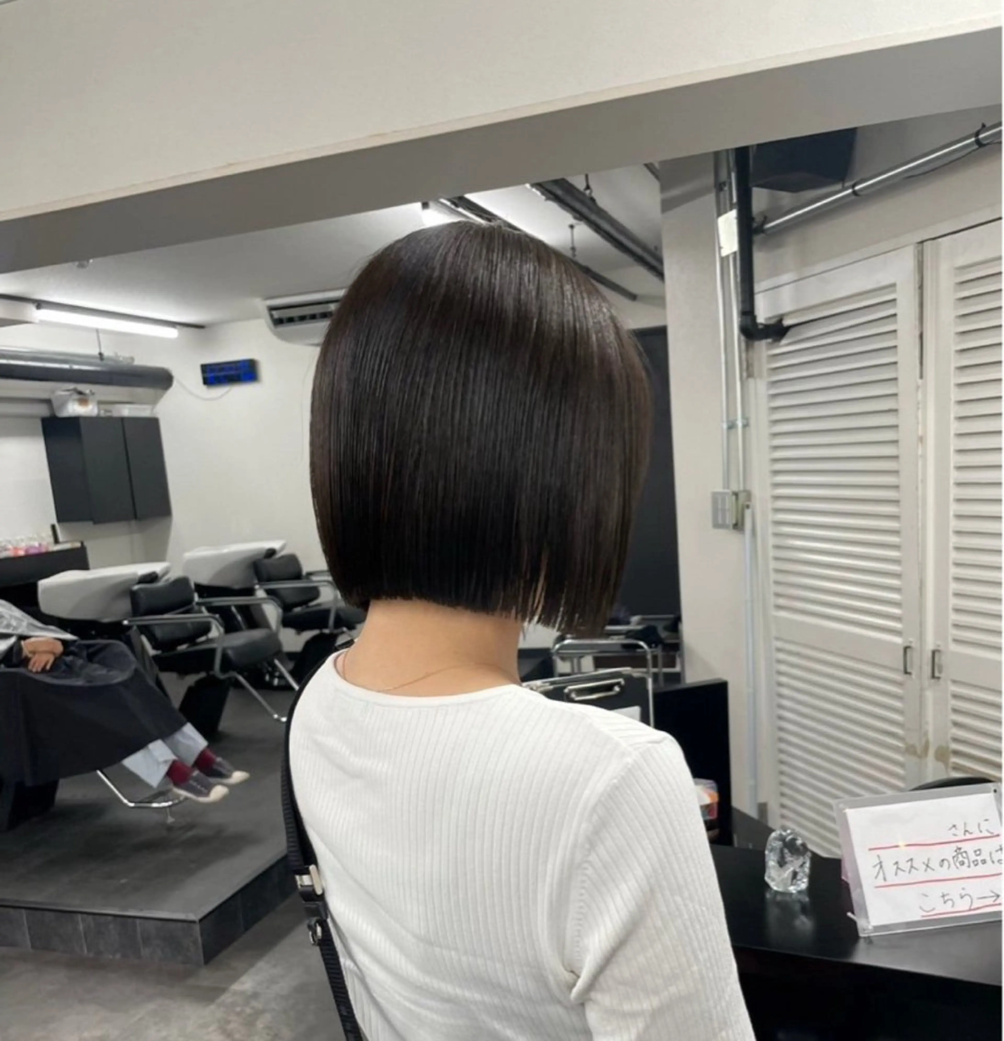 ショート ぱつっとボブ/透明感 カラー/Ayakaのヘアスタイル