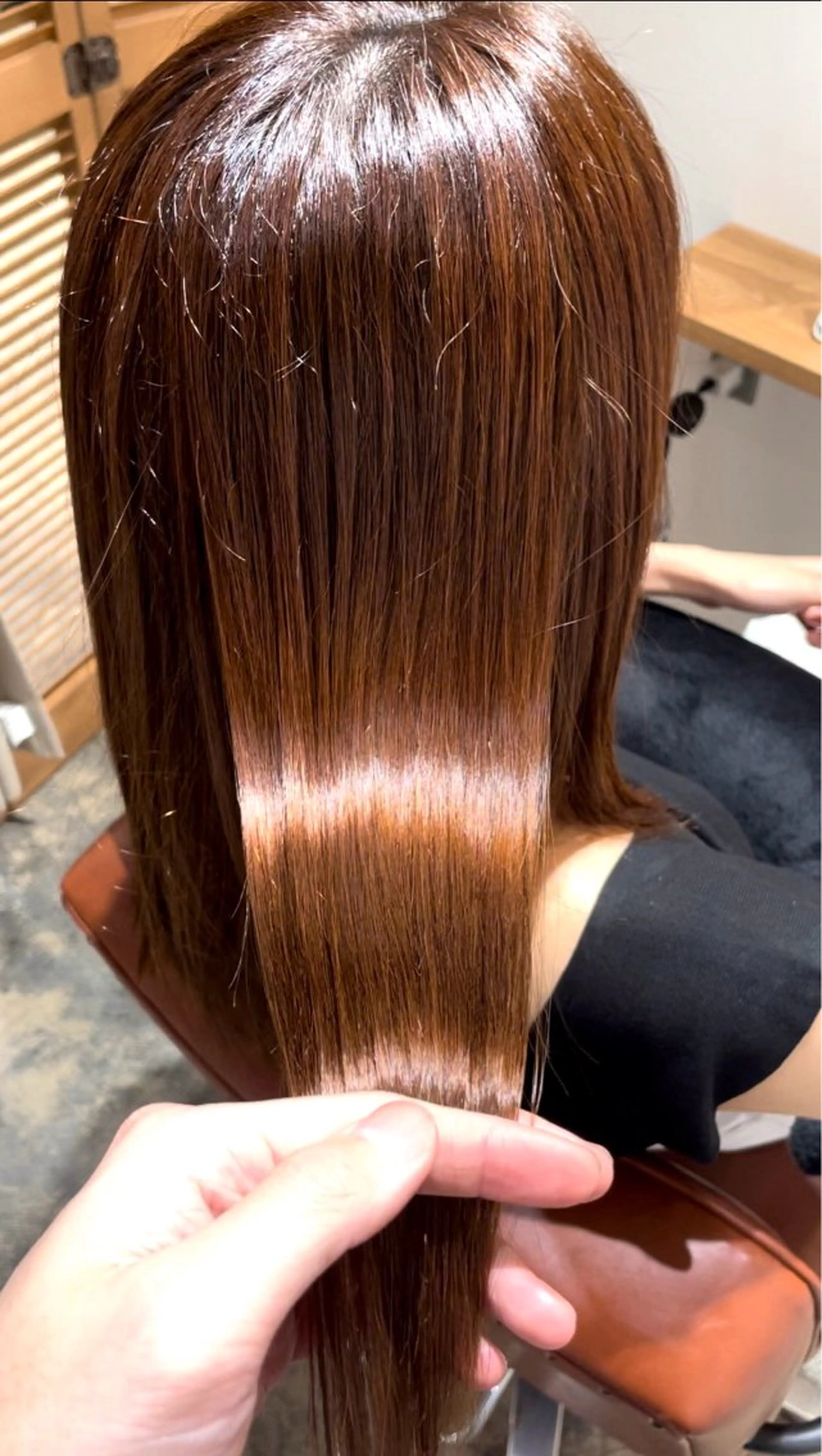 セミロング カット ヘアカラー トリートメント 末田 柊希のヘアスタイル