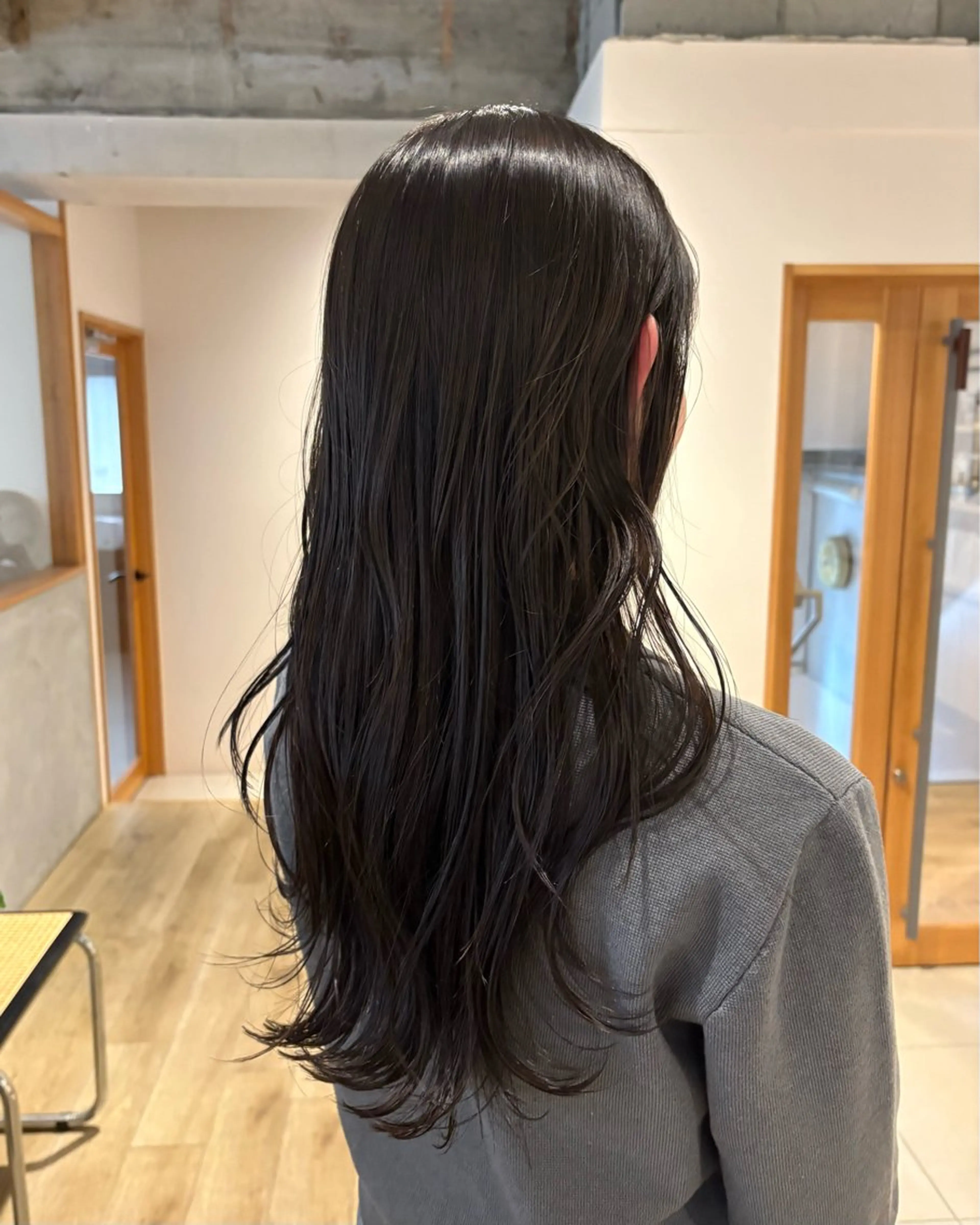 ロング カット ヘアカラー ai ㅤのヘアスタイル