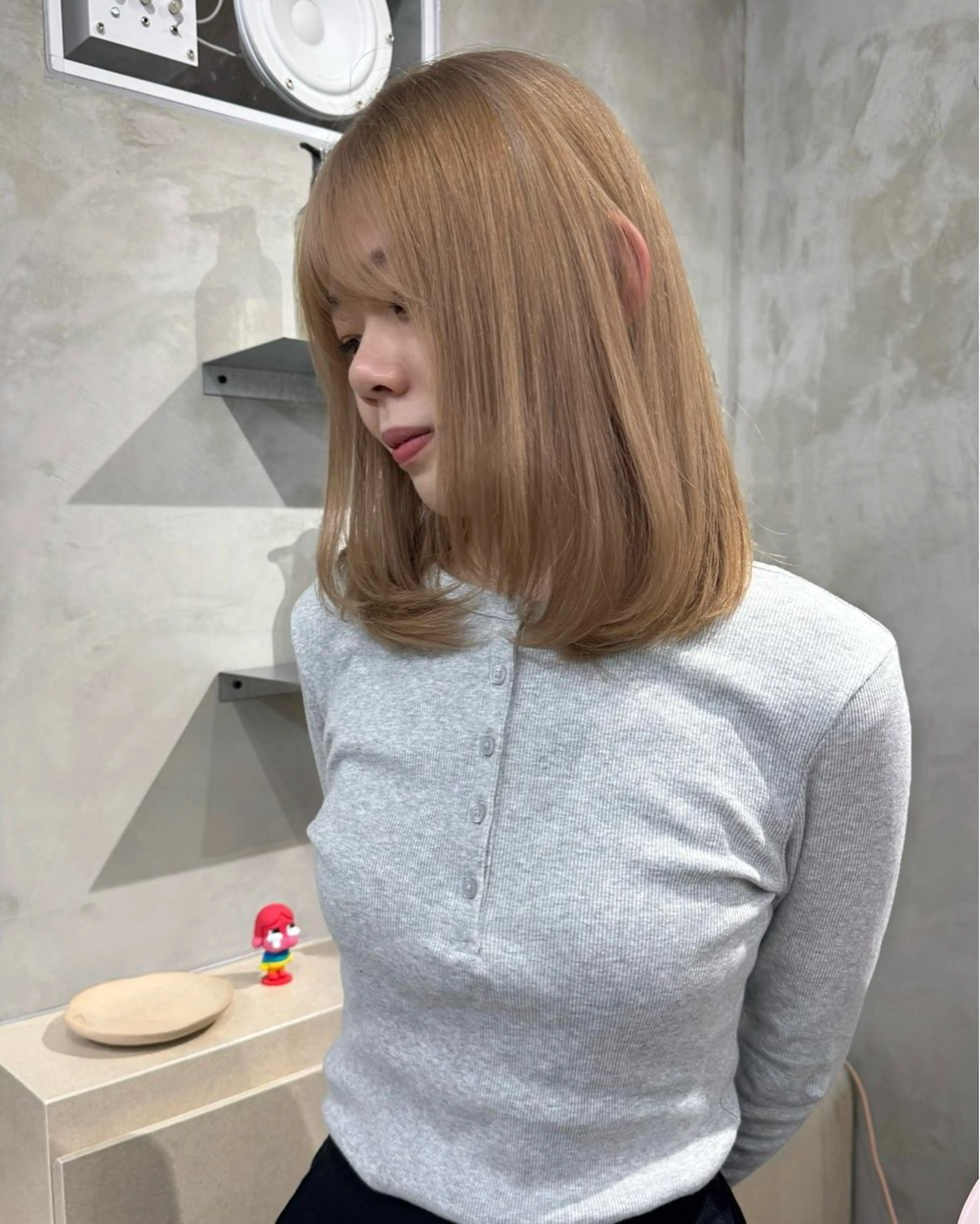 ミディアム カラー ヘアカラー トリートメント PELE 梅田 ANNEX 大阪梅田茶屋町店 ダブルカラー/ブリーチ/ハイトーン【ペレ】所属・梅田/ハイトーン/ Juriのヘアスタイル