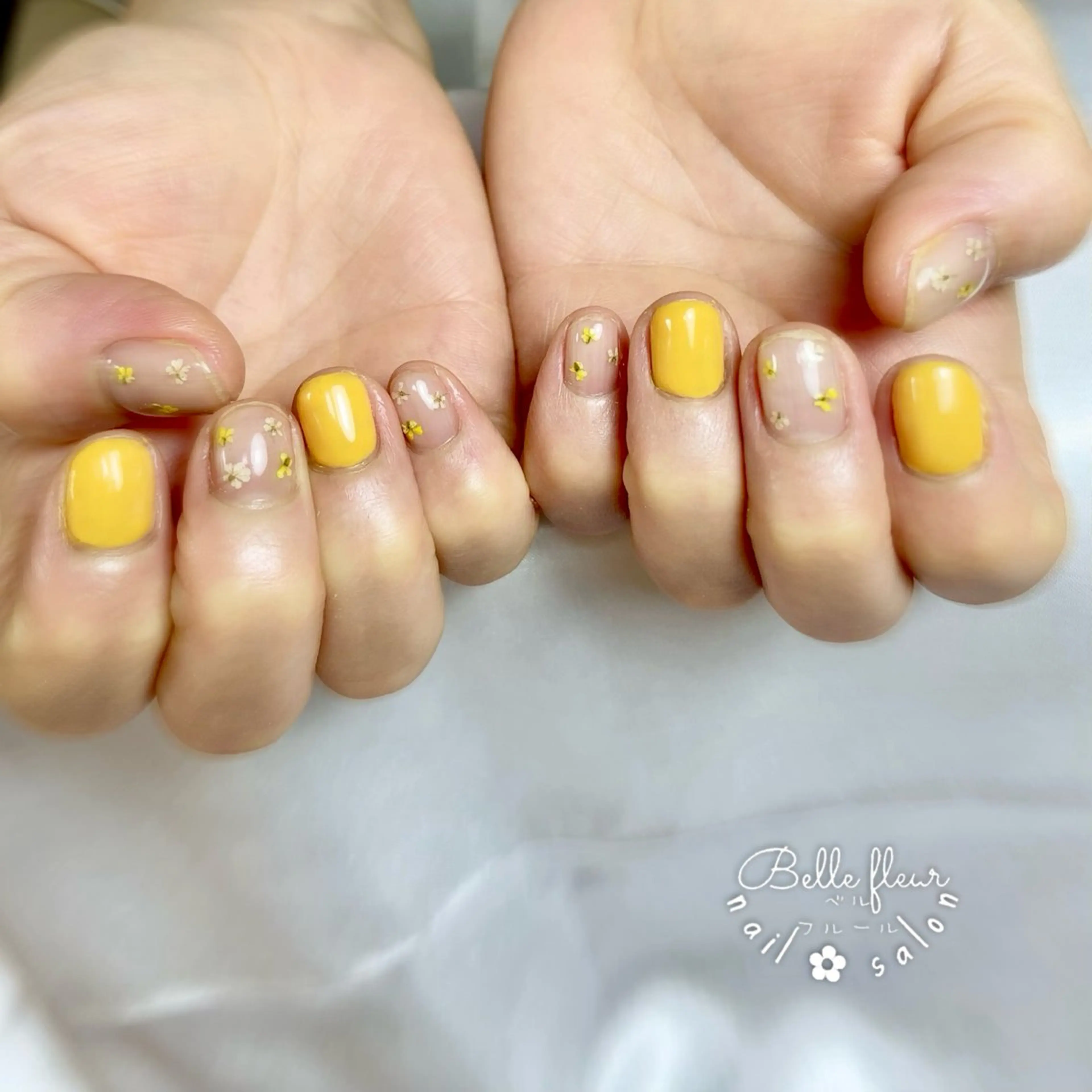 ネイル フラワーネイル ジェルネイル グリーン ハンドネイル ﾈｲﾙｻﾛﾝ Bellefleurのネイルデザイン