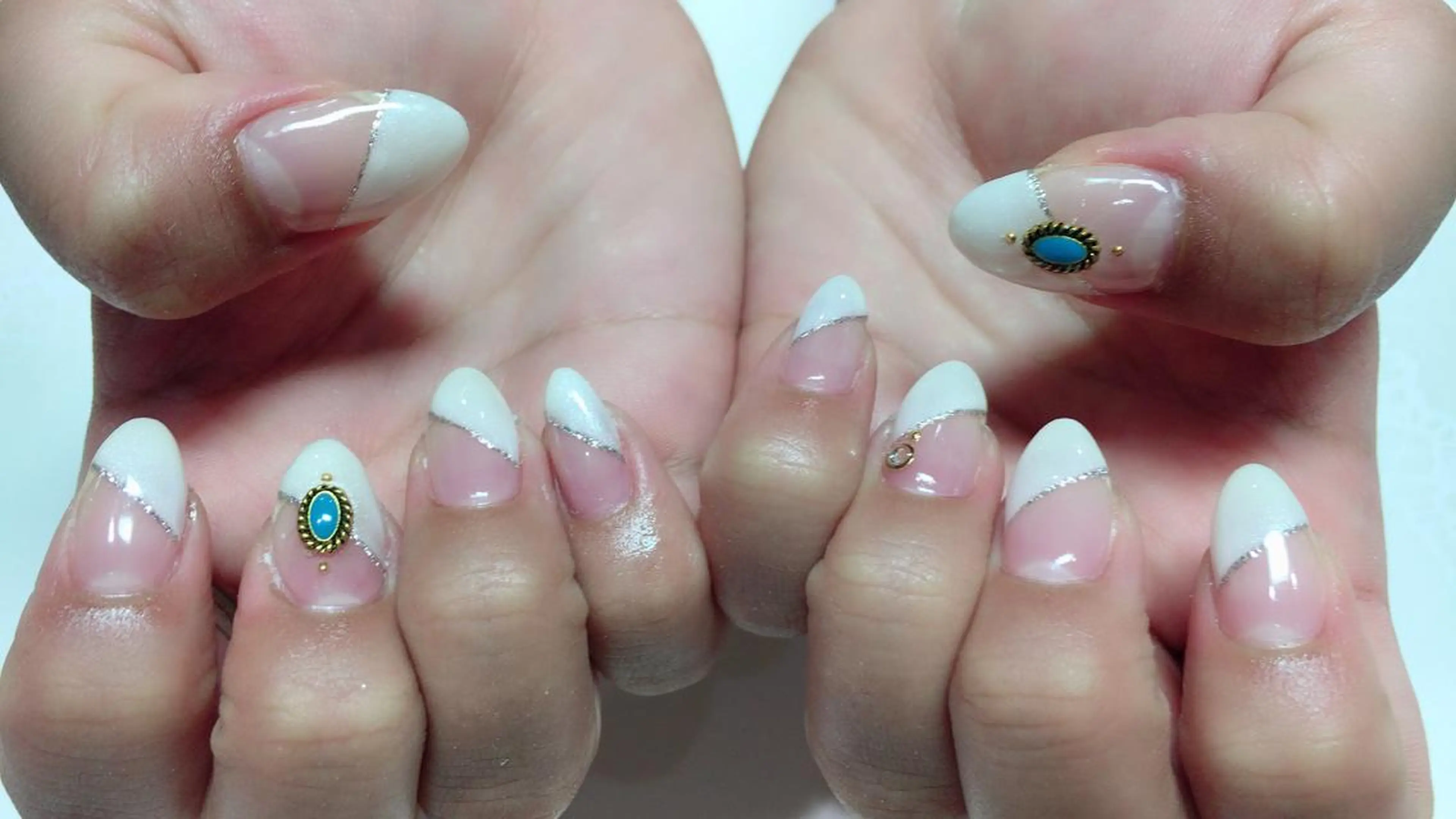 ネイル フレンチネイル ハンドネイル フジタ エリカのネイルデザイン