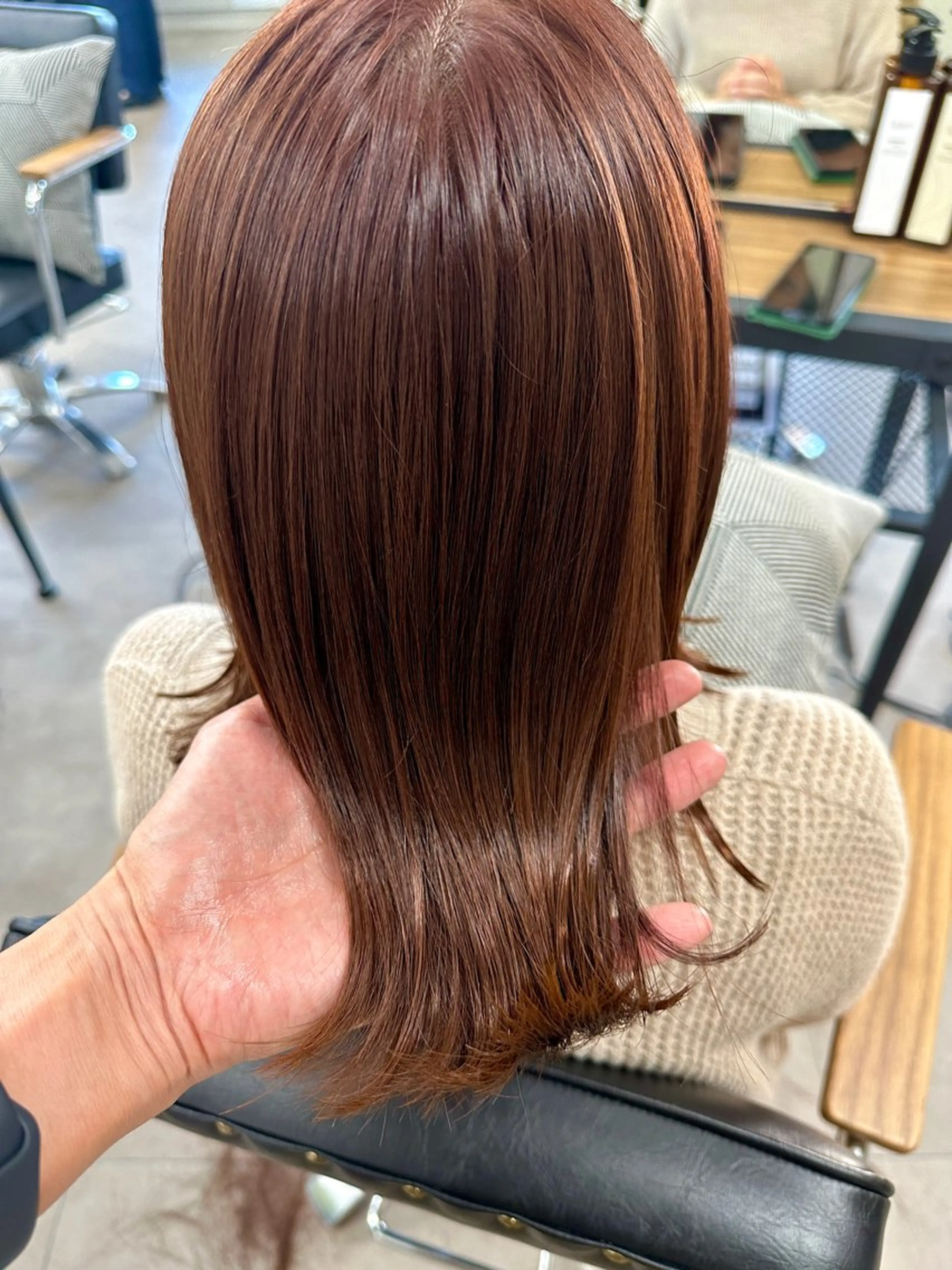 カラー 秦 海来のヘアスタイル