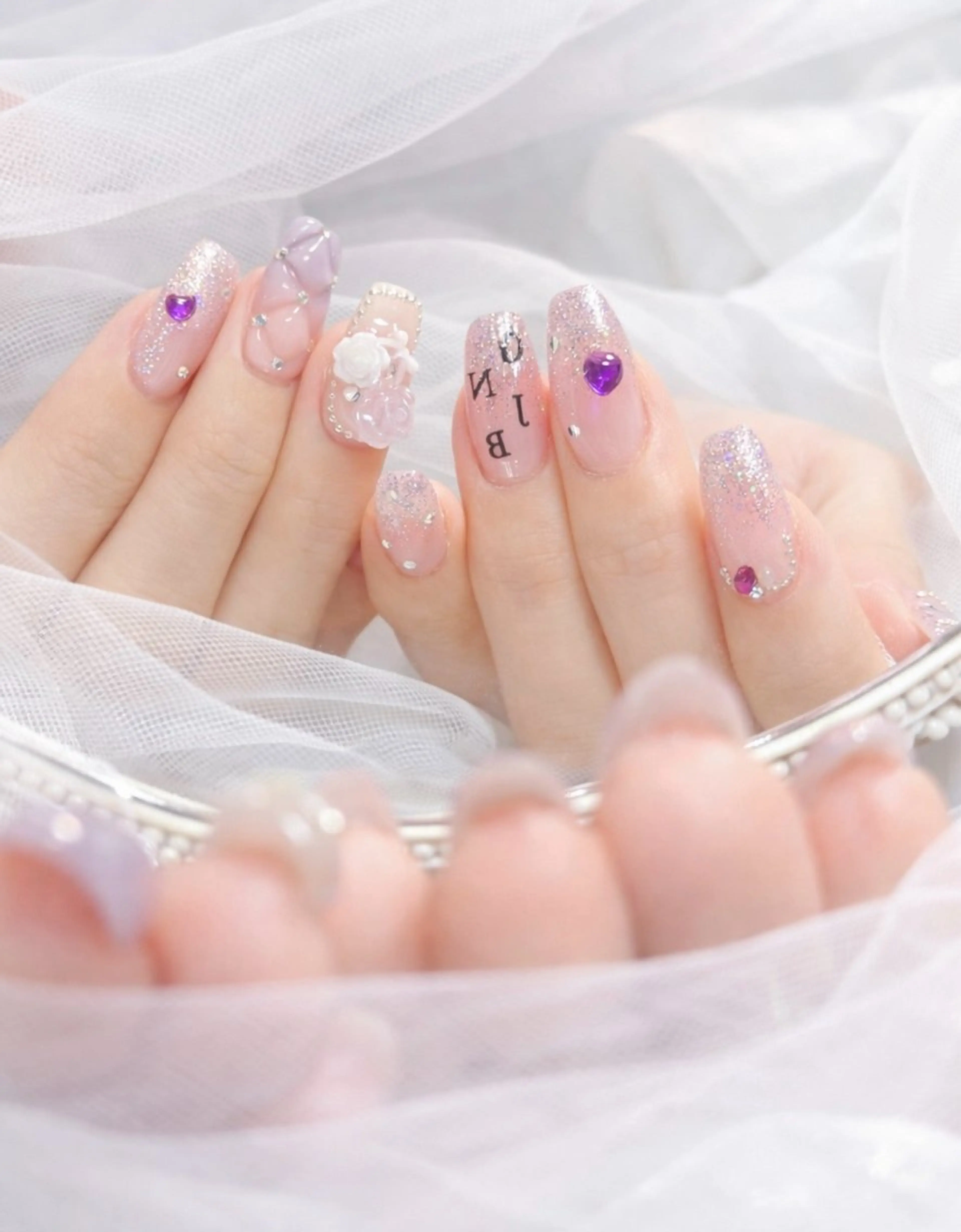 ネイル ハンドネイル EmaNail 🧸Momokaのネイルデザイン