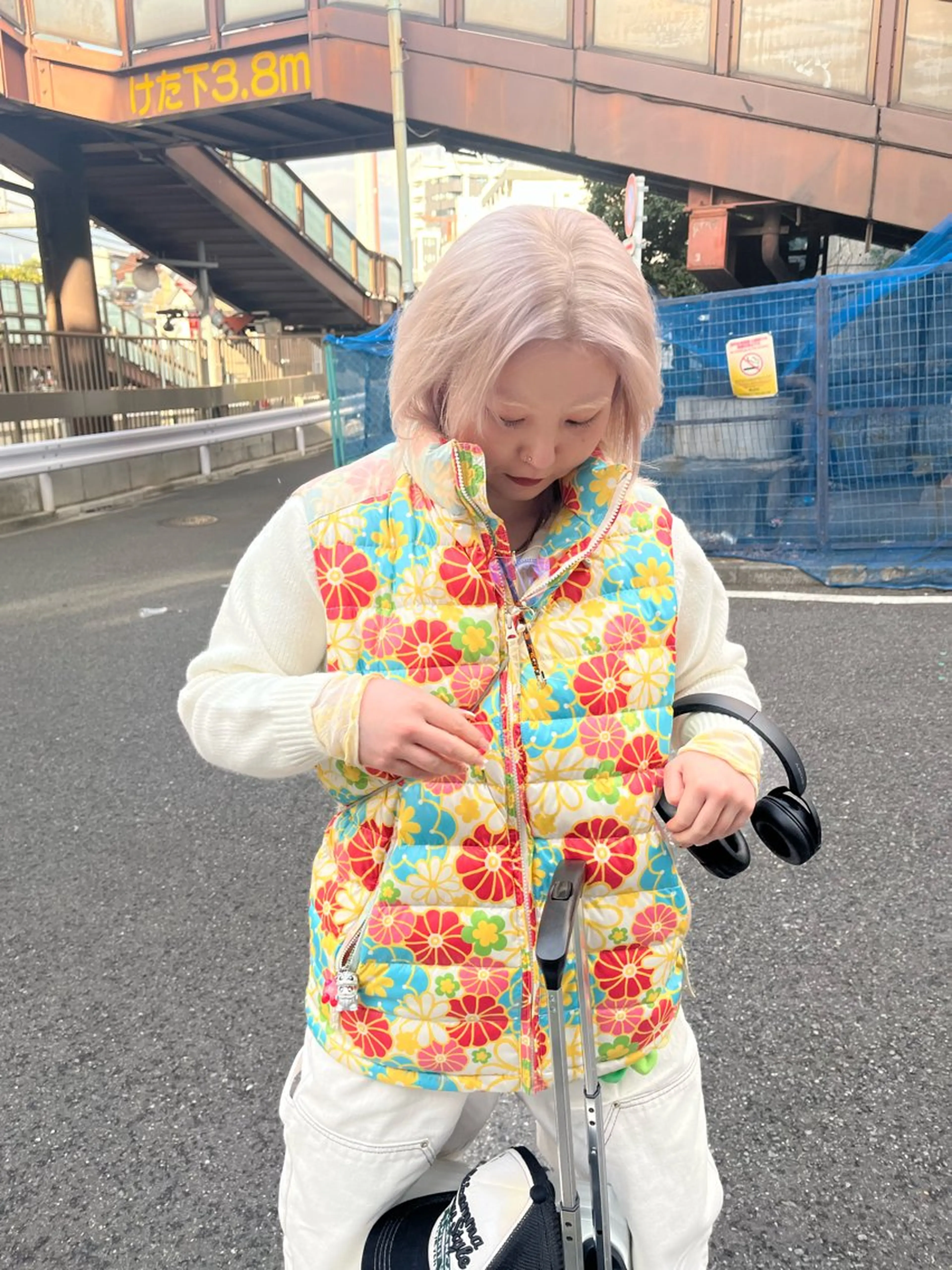 ミディアム カラー ブリーチ ケアブリーチ ダブルカラー ヘアカラー 🦮shiori アイドルオタク🦮のヘアスタイル