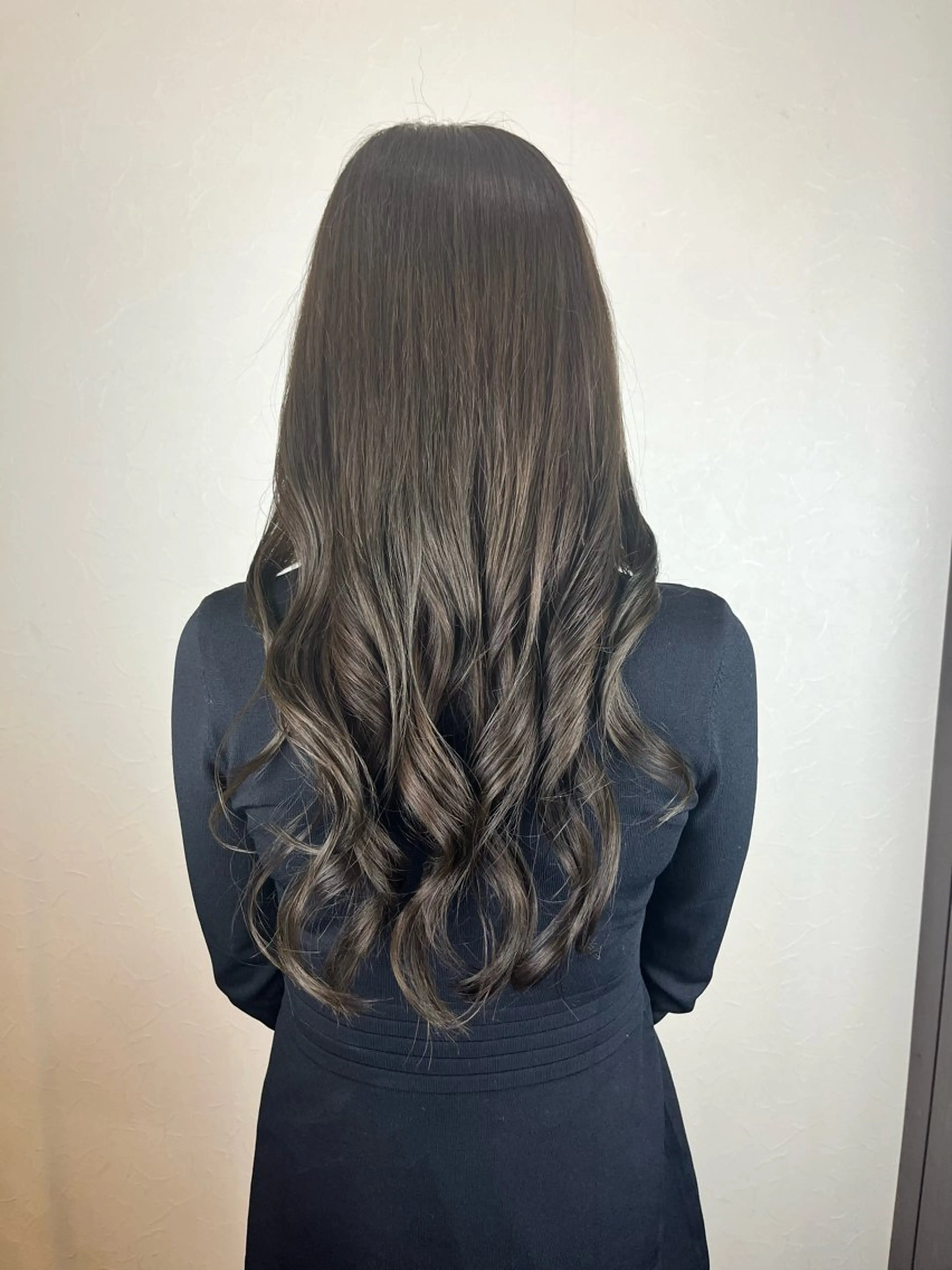 ロング トリートメント トモタニ ミオのヘアスタイル