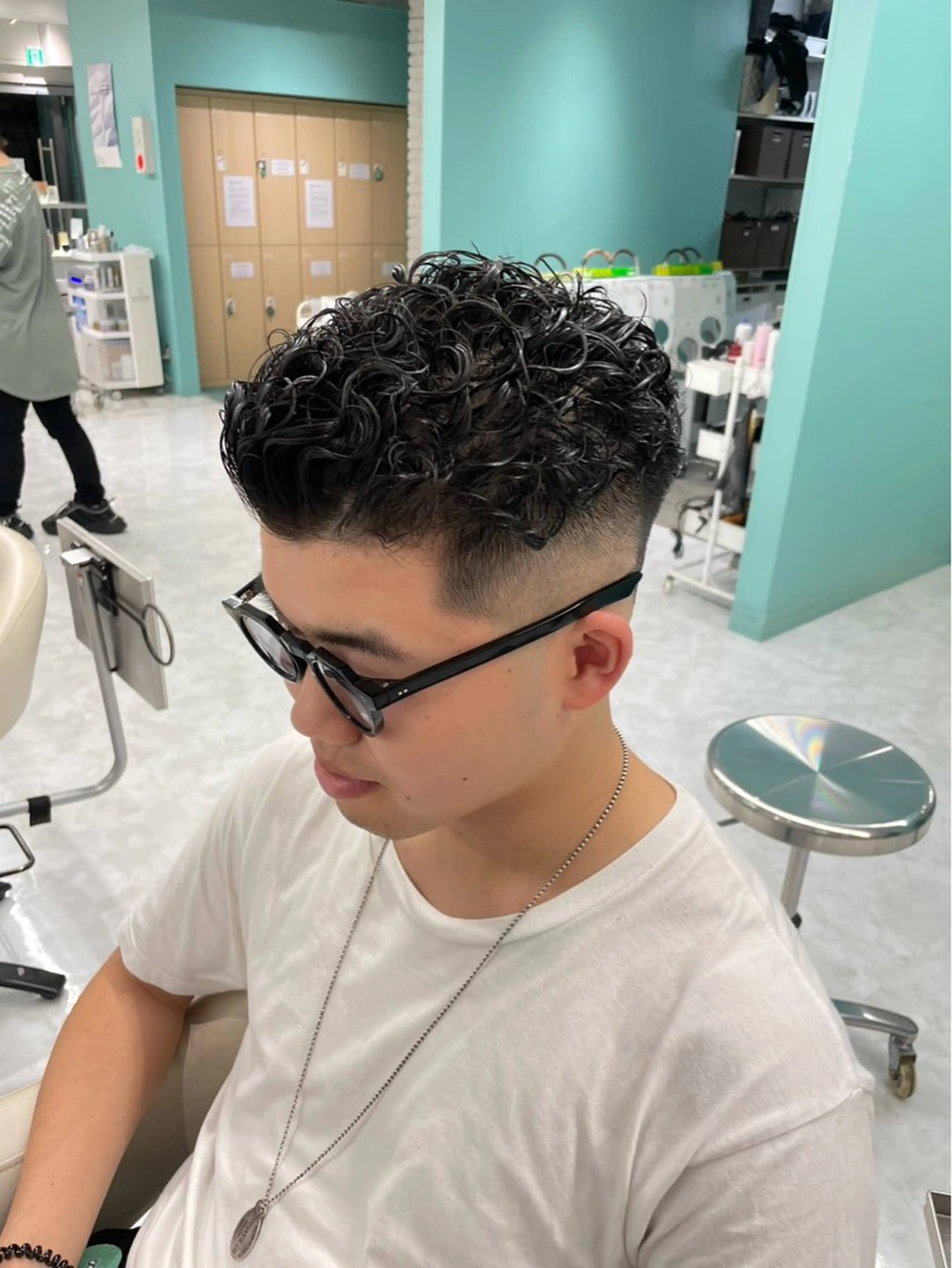 ショート パーマ メンズ フェードカット Lee堀江 LUCA/メンズ特化のヘアスタイル