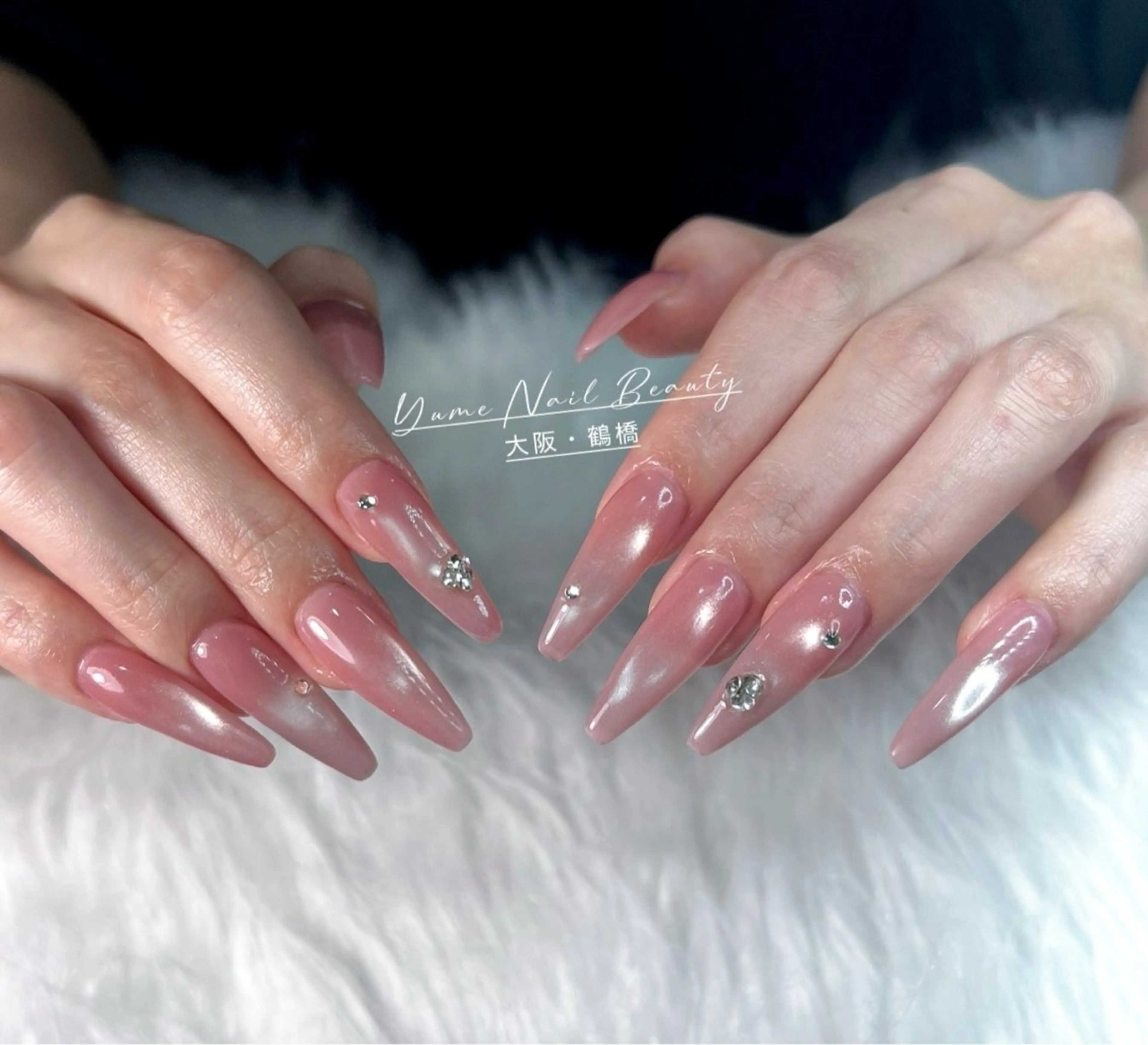 ミディアム ヒエン NAILのネイルデザイン