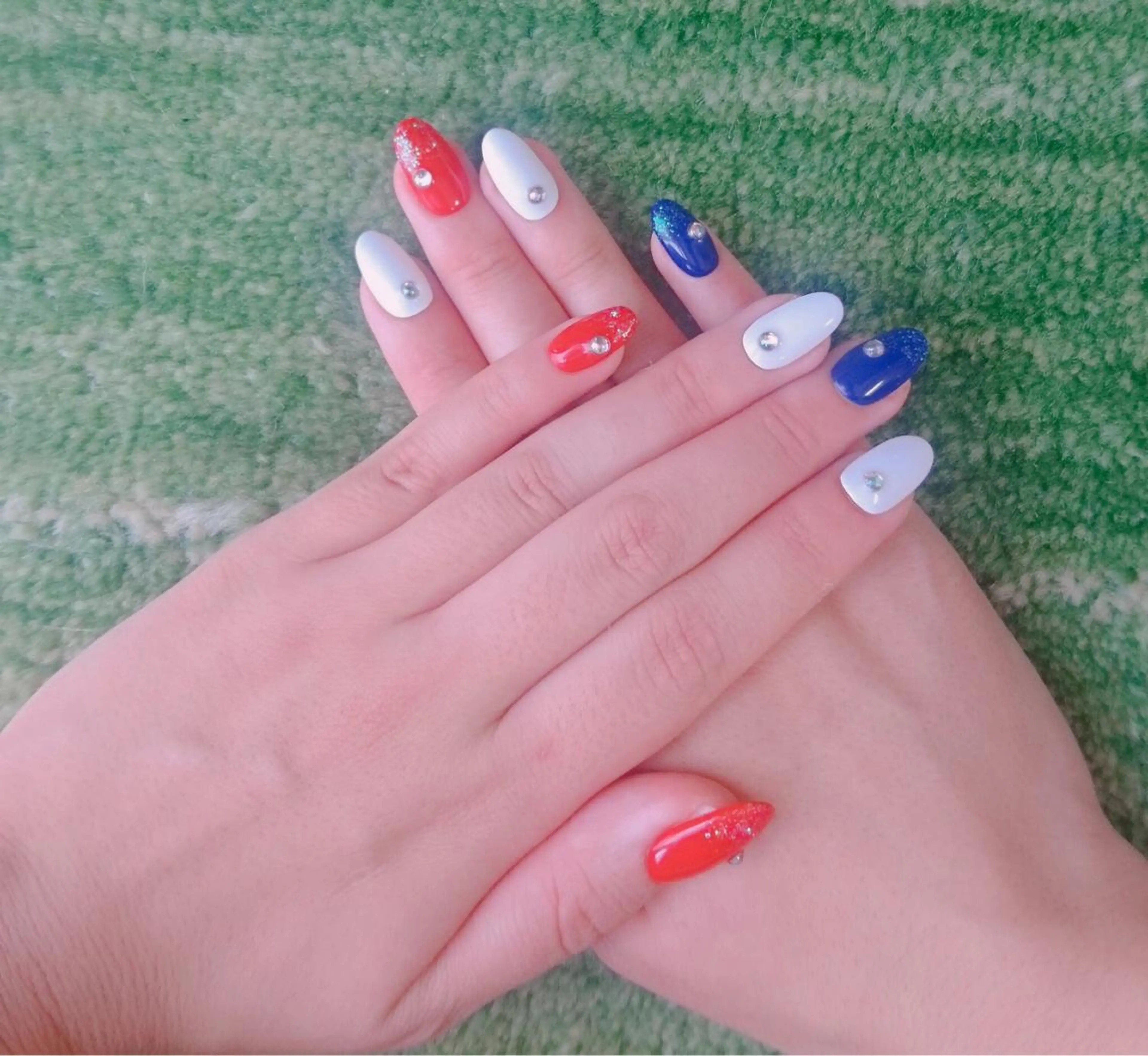 ネイル ネイルチップ 伊藤 美里のネイルデザイン