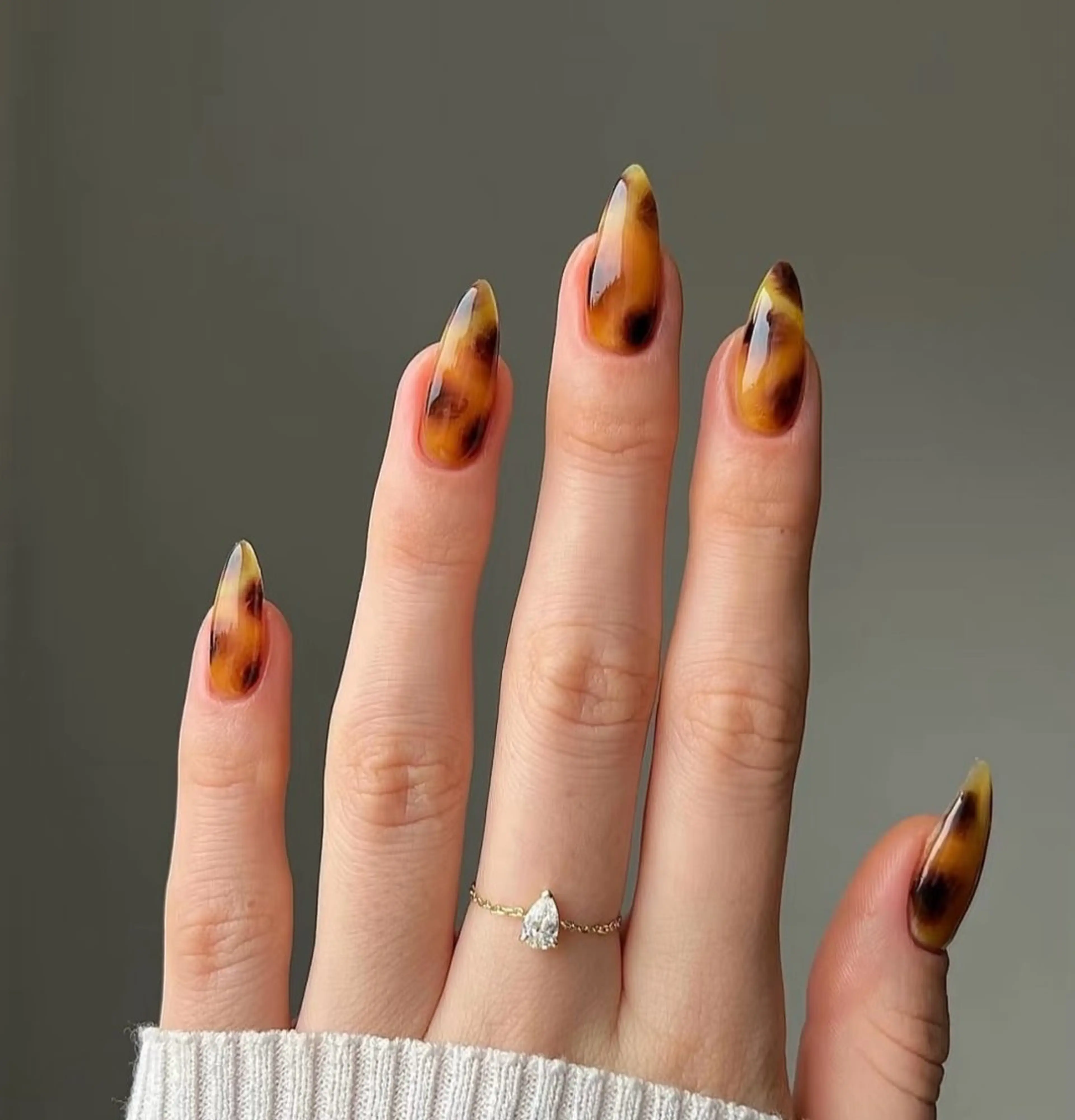 ネイル 高木 維麗絲のネイルデザイン