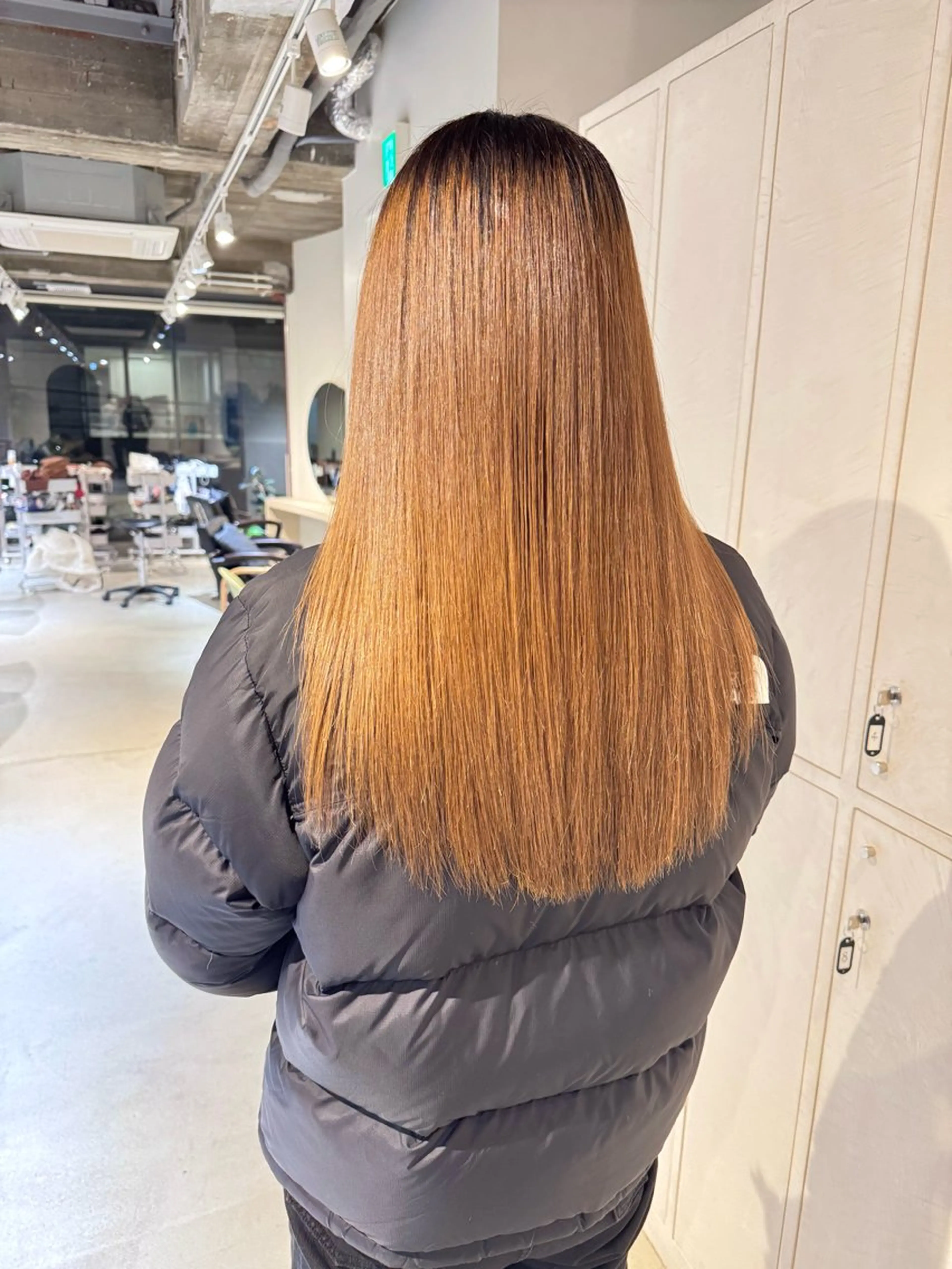 ロング 切りっぱなしボブ ショートボブ アッシュ ボブ ハイライト 髪質改善スペシャリス ト長尾勇弥/梅田中津のヘアスタイル