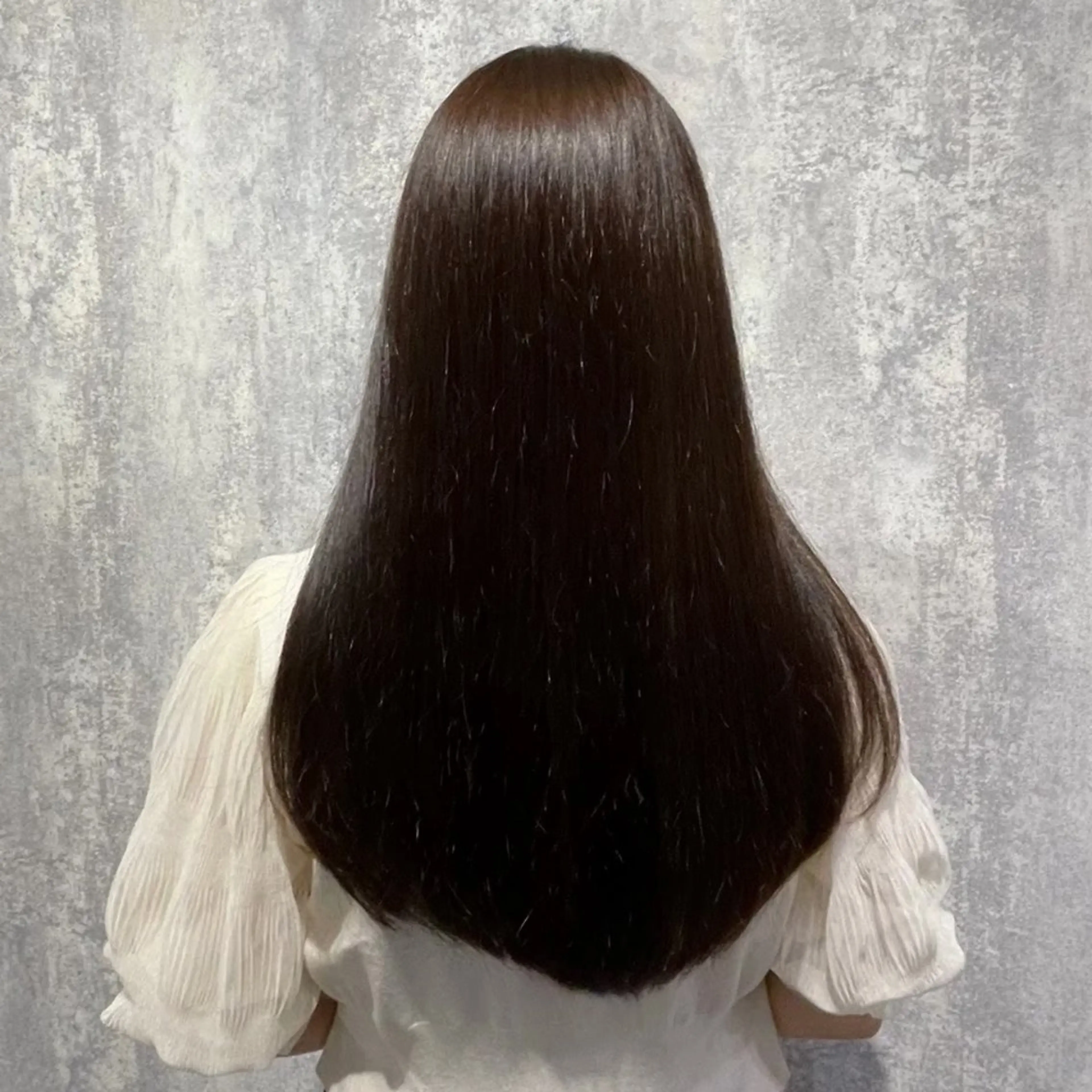 ロング カラー ベージュカラー りほ/顔周りカット/ レイヤーカットのヘアスタイル