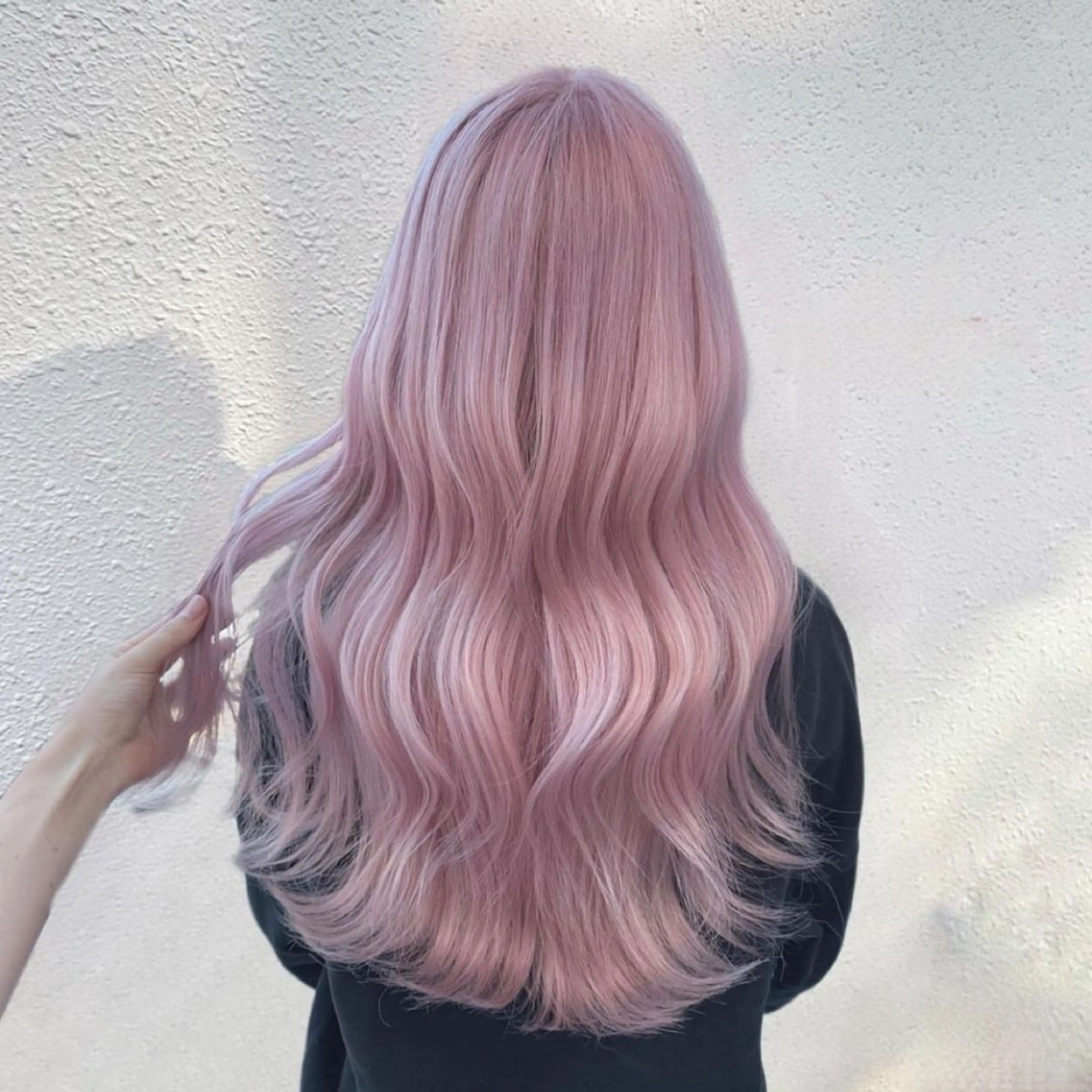 ロング カラー ヘアアレンジ ブリーチ ラベンダーカラー ピンクカラー ピンクラベンダー ホワイトピンク ヘアカラー トリートメント 🌟🍒ハイトーン 韓国ヘア/ユウミのヘアスタイル