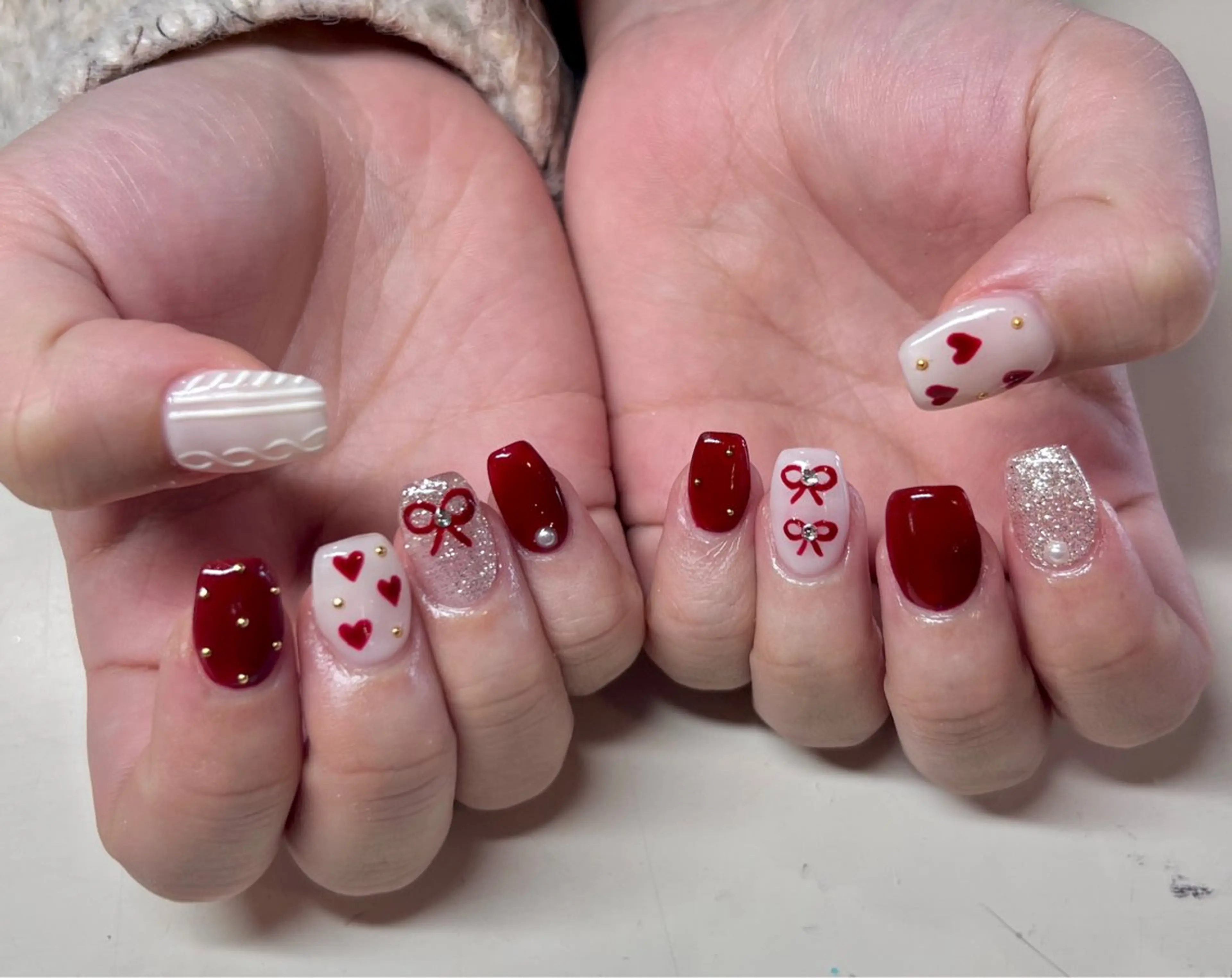 ネイル ボルドー 持ち込み リボン スカルプネイル バレンタイン いちじゅう あおいのネイルデザイン