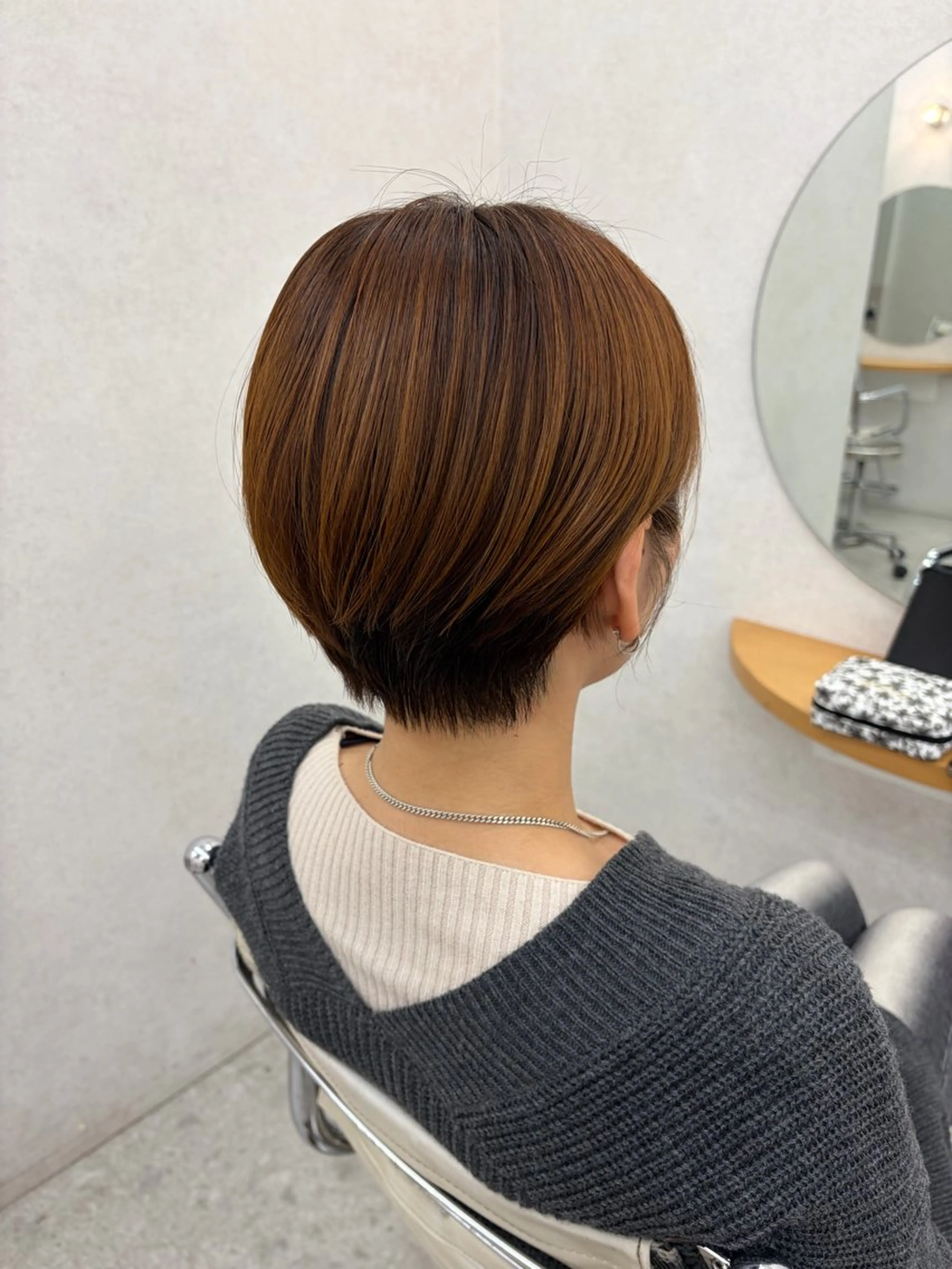 ショート リン🔔ボブ cut ベージュカラー🤎のヘアスタイル