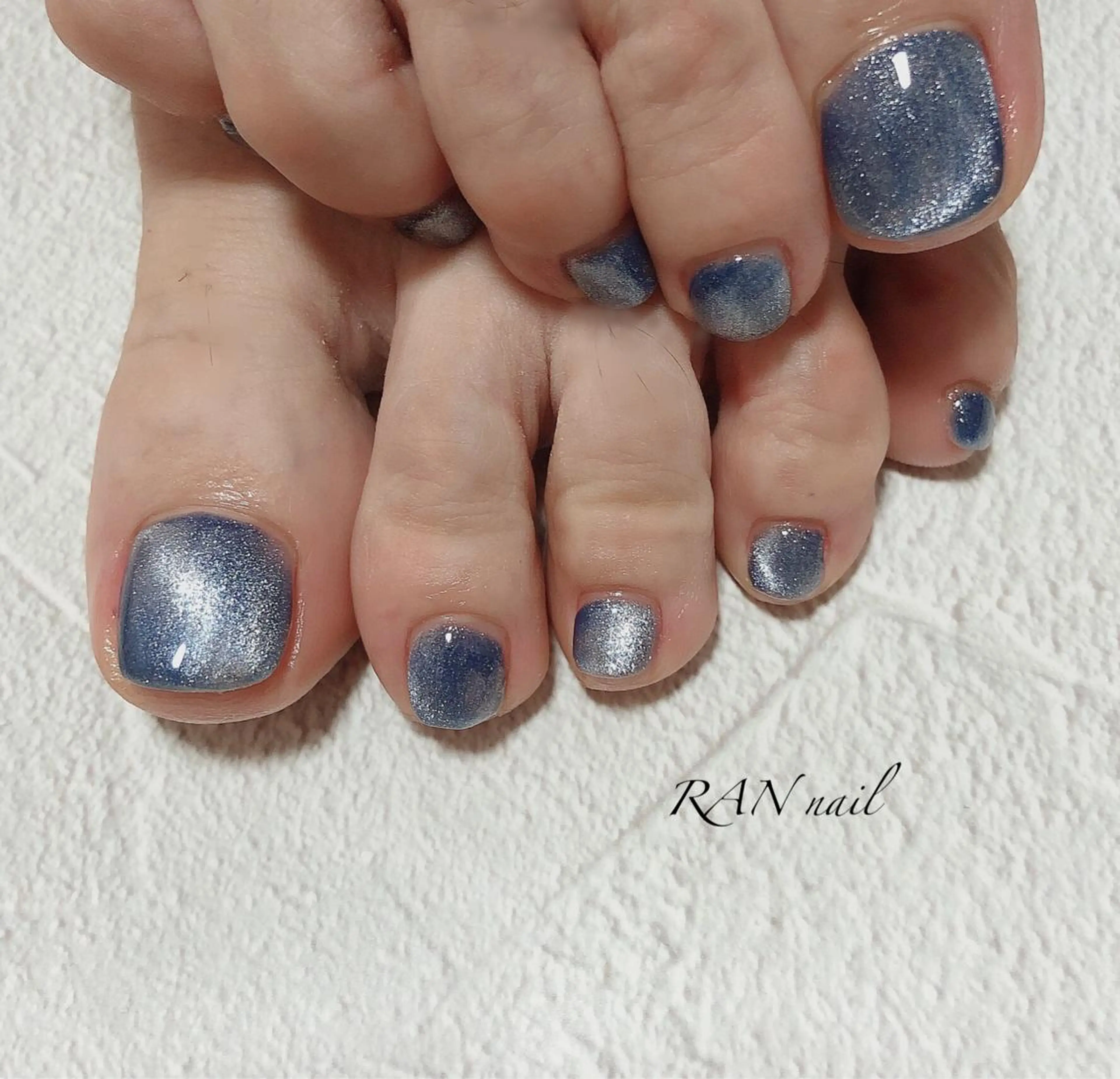 ネイル フレンチネイル ジェルネイル キラキラネイル 水色 マグネットネイル RAN nail 〜ランネイル〜所属・RAN nailのネイルデザイン
