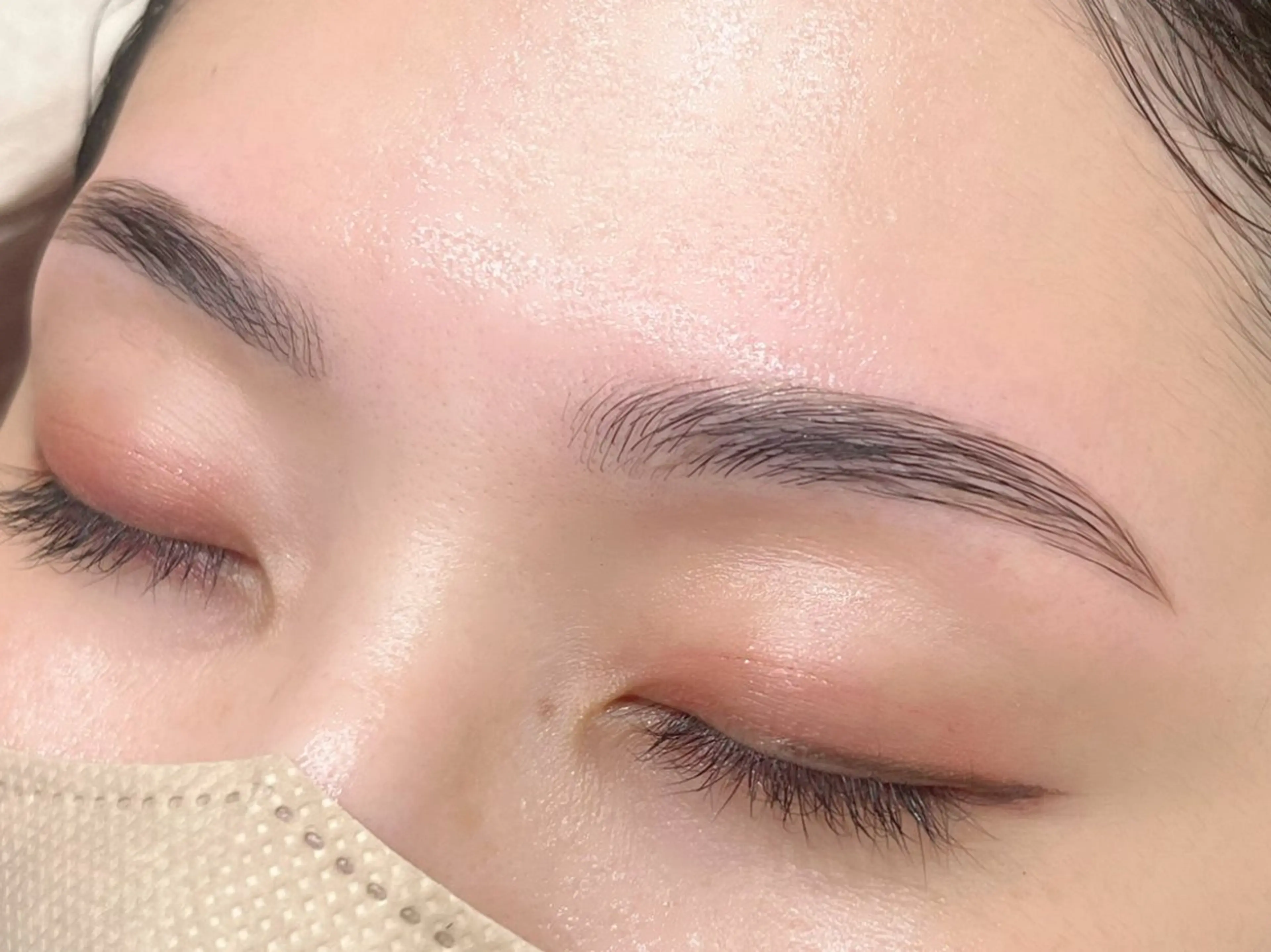 アイブロウ ハリウッドブロウリフト eyesalon Fair 香村 華花のマツエク・マツパデザイン