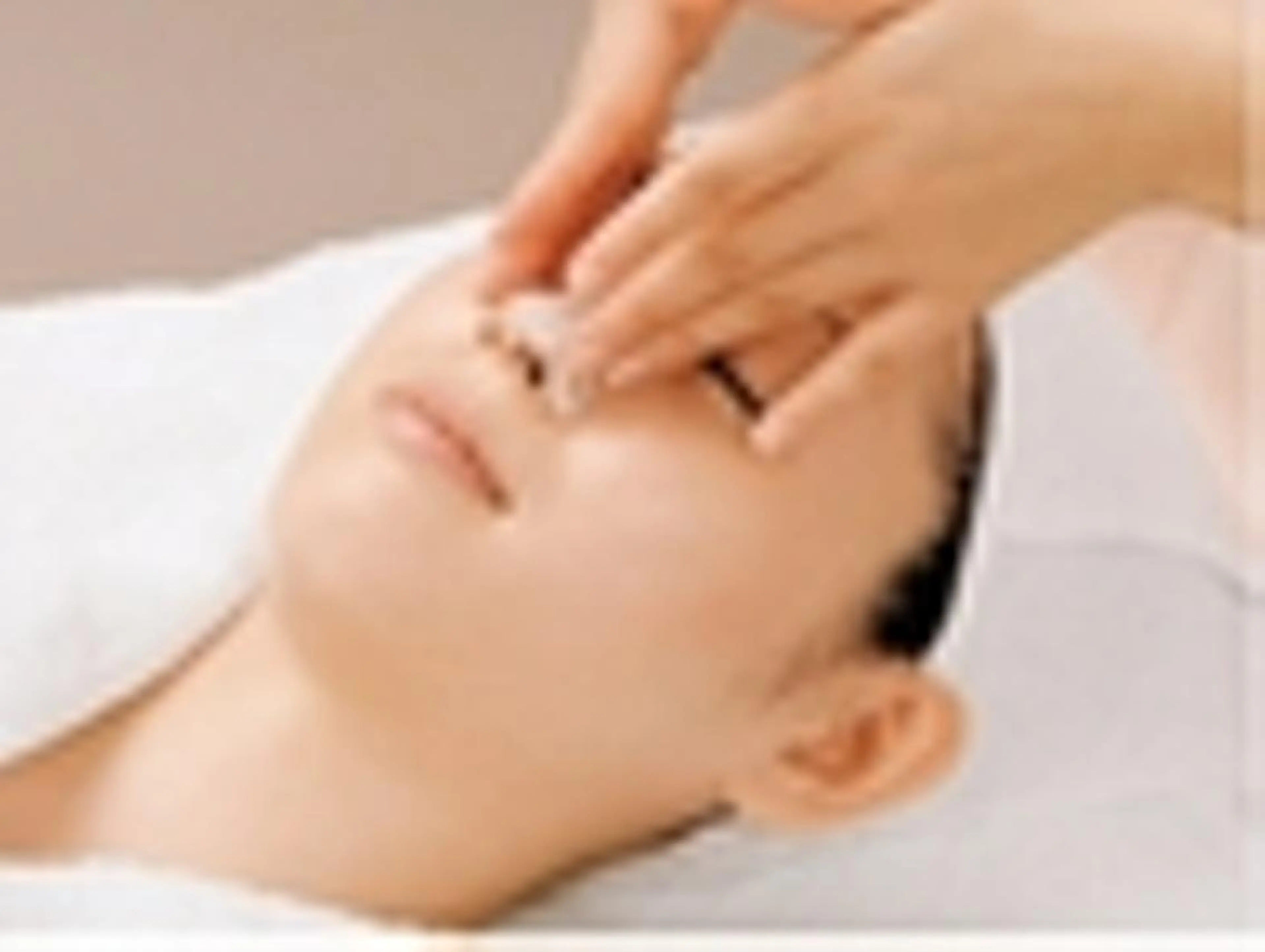 オーガニック エステ サロンフィオーレの眉毛・アイブロウイメージ