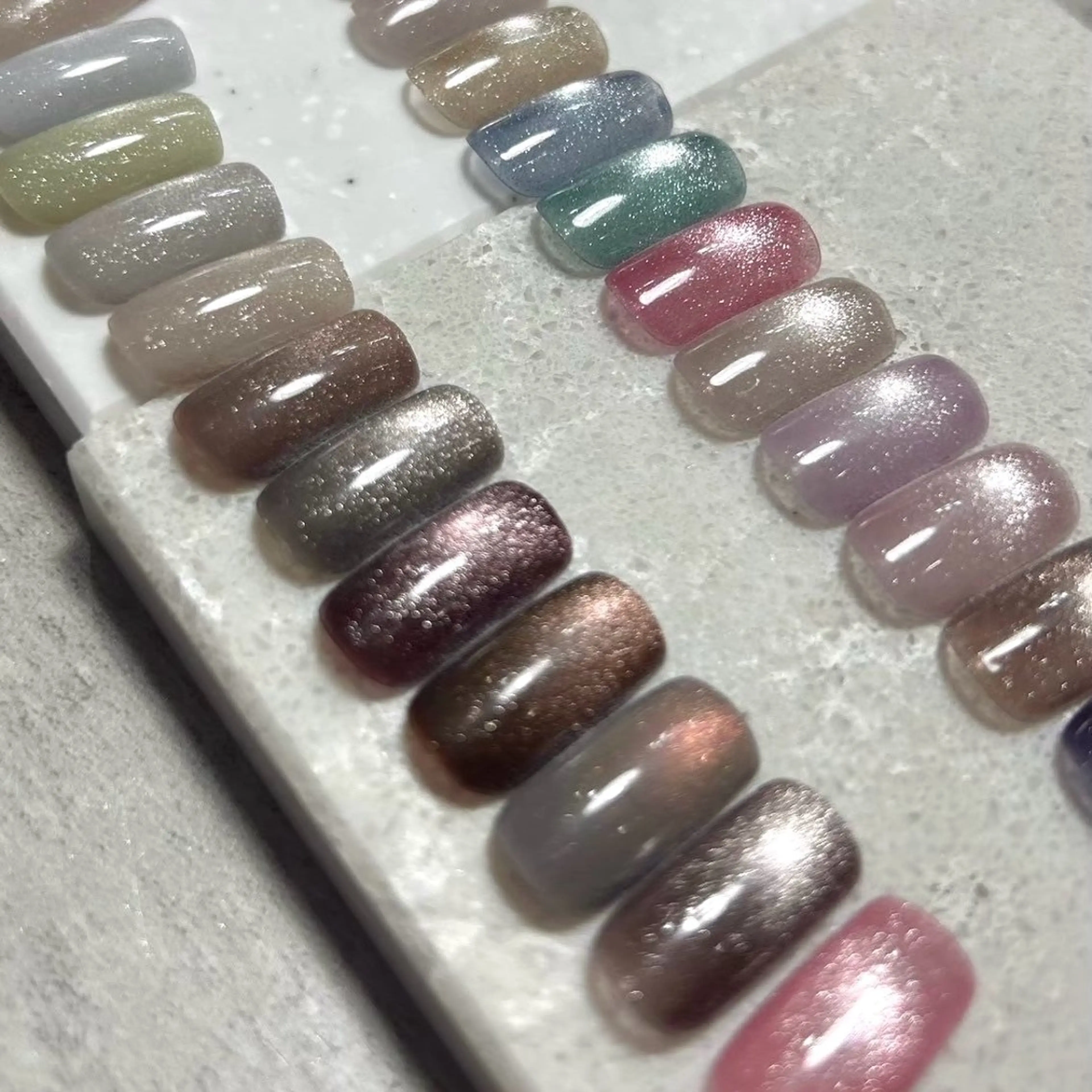 ネイル novem所属・novem Ainaのネイルデザイン