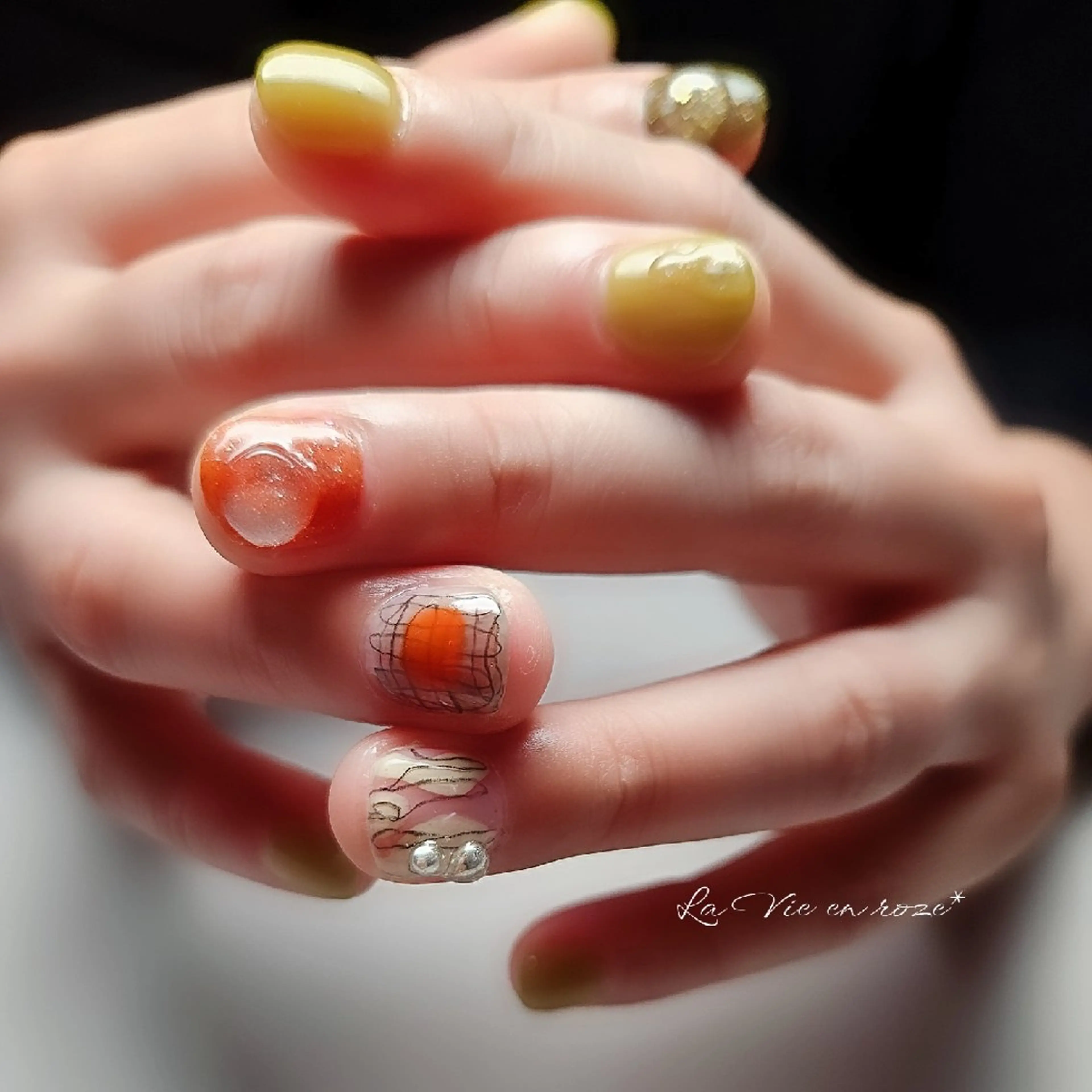 ネイル ラヴィアン ローズのネイルデザイン