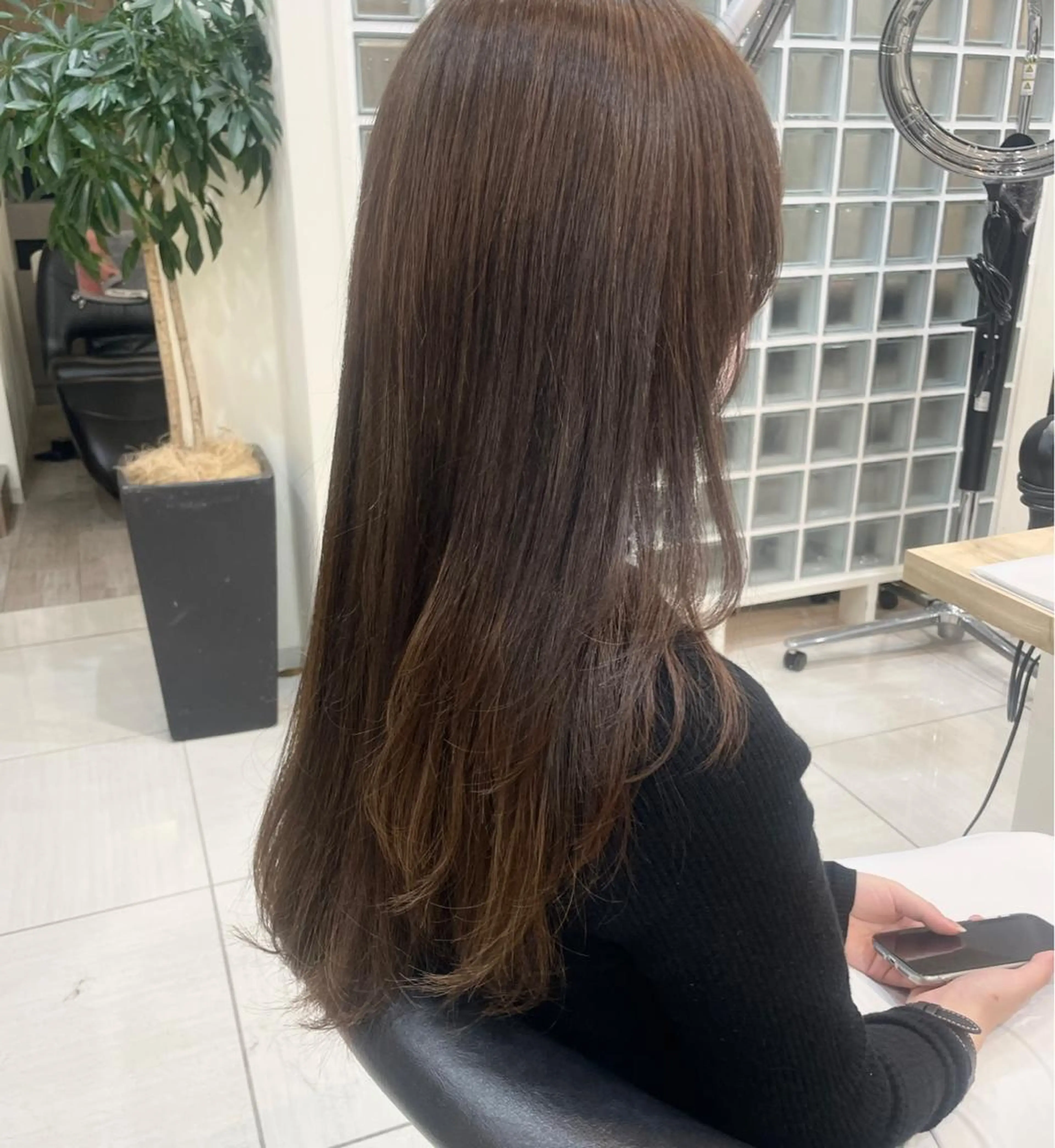 ロング カラー ヘアアレンジ 顔まわりレイヤー 顔周りカット レイヤーカット hana✿ /透明感カラーのヘアスタイル