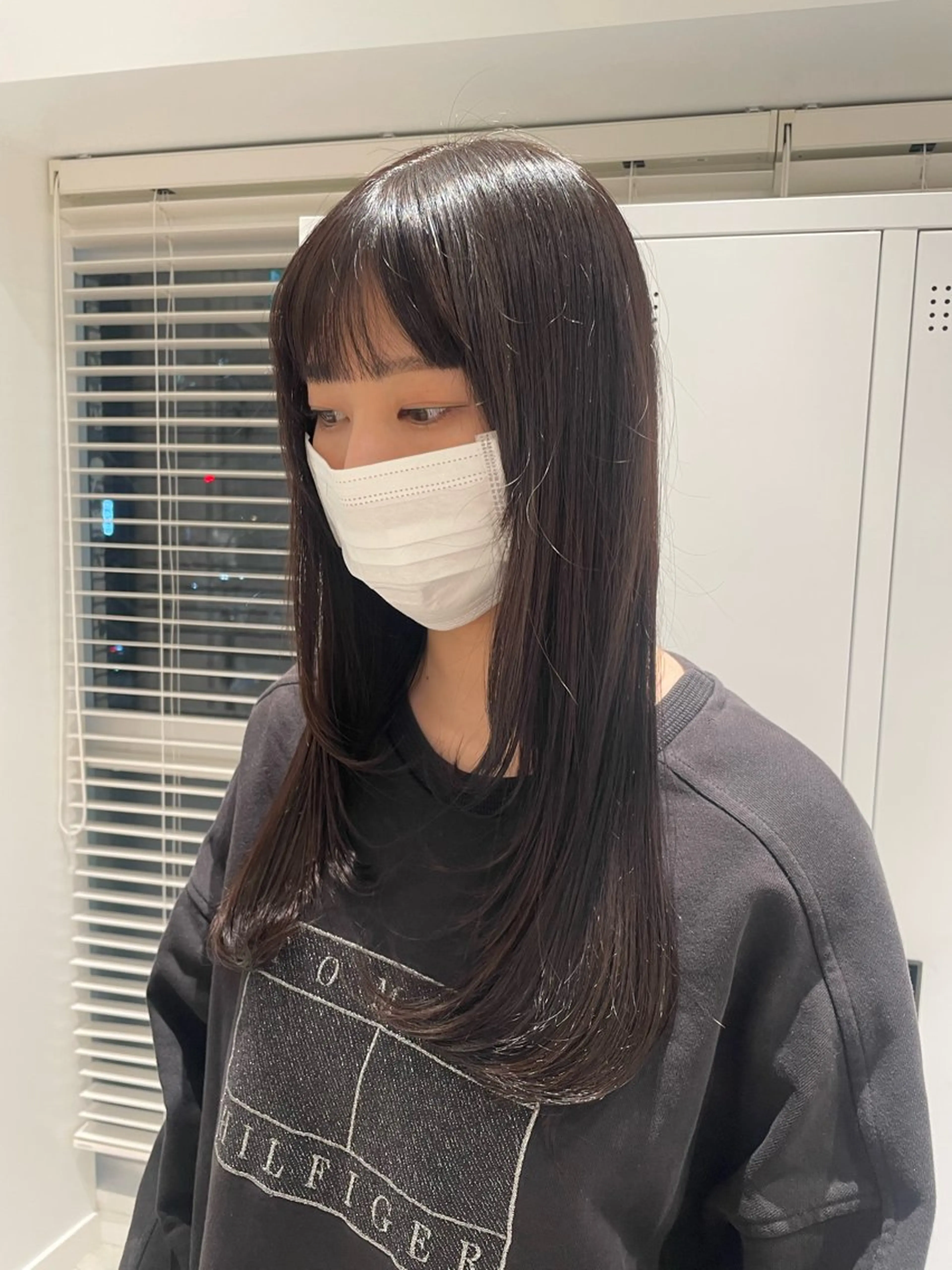 ロング 顔まわりレイヤー 顔周りカット レイヤーカット BRIGHT所属・🤍恵比寿/透明感/ 小顔カット🤍アズサのヘアスタイル