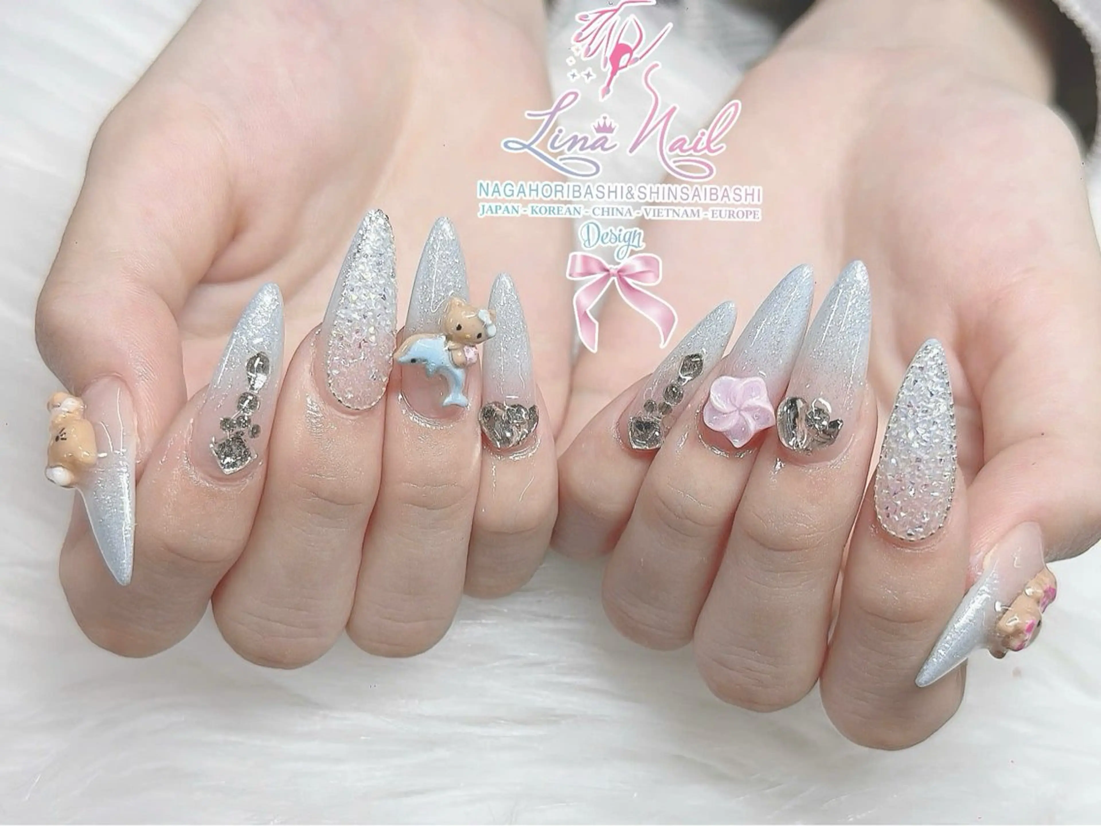 セミロング 韓国風ヘア クリスマス 79Linanailnamba所属・Linanail Nambaのネイルデザイン