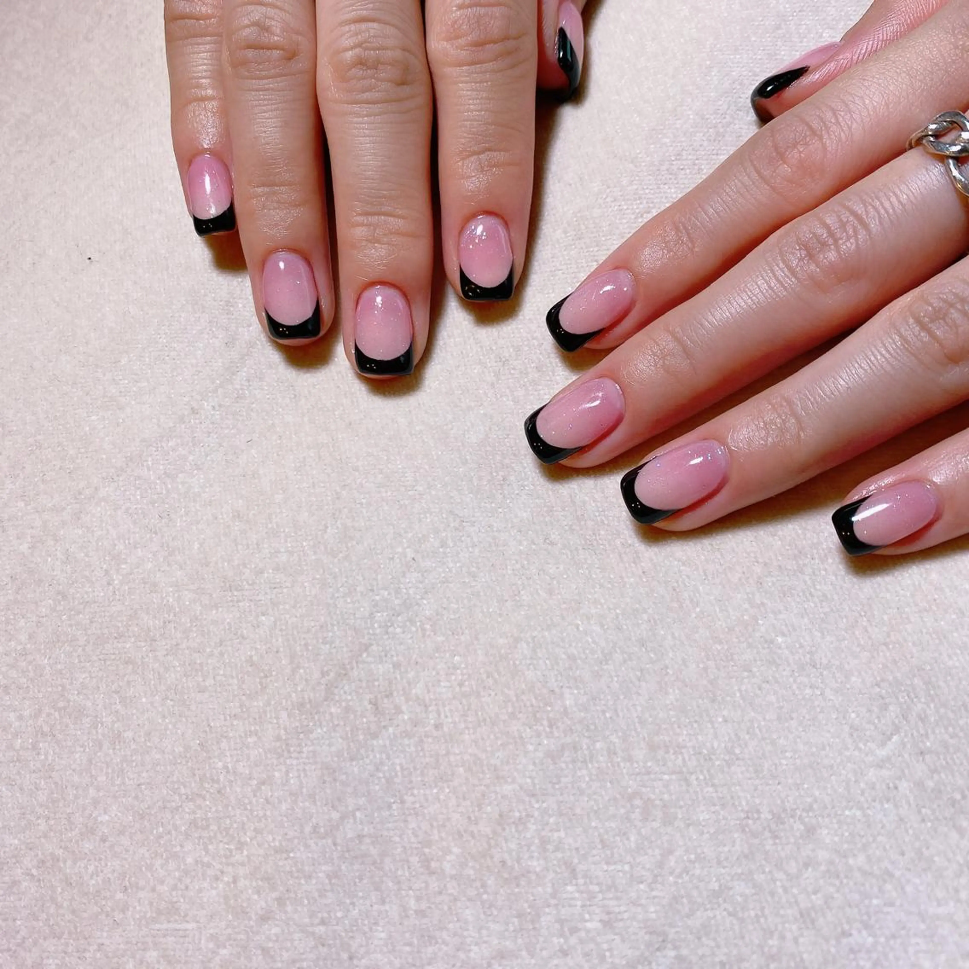 ネイル フレンチネイル グラデーション Nail Room Bellisのネイルデザイン