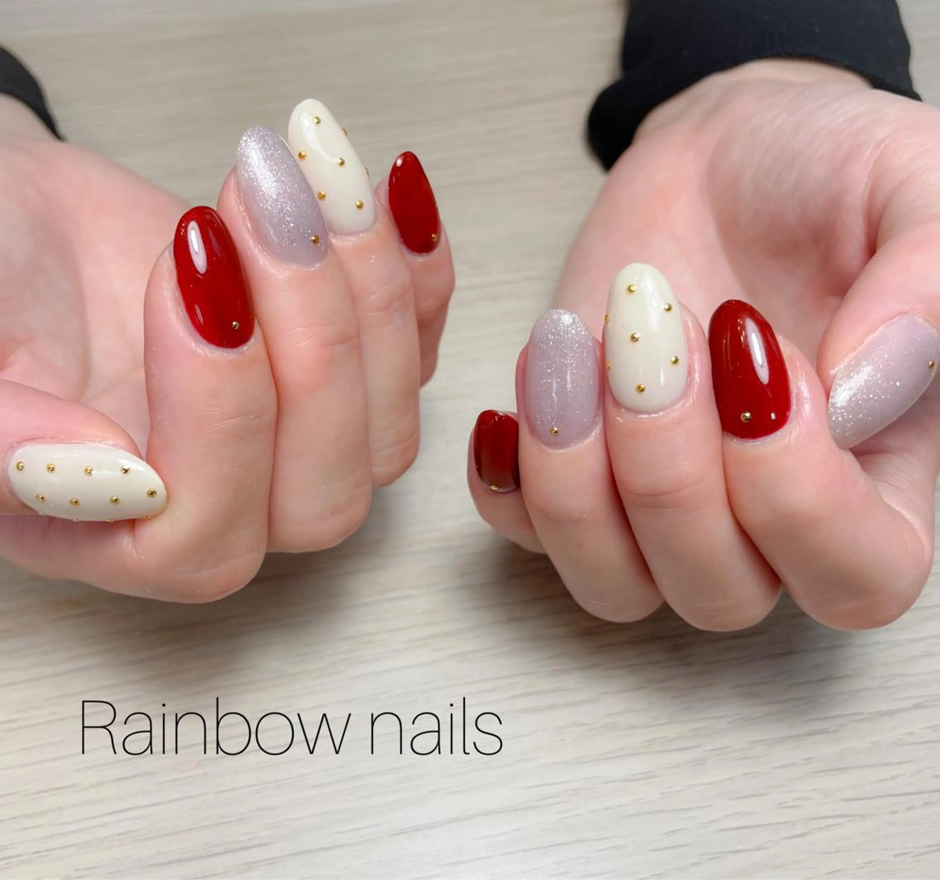 ネイル ゴールド 赤色 Rainbow nailsくろちゃんのネイルデザイン