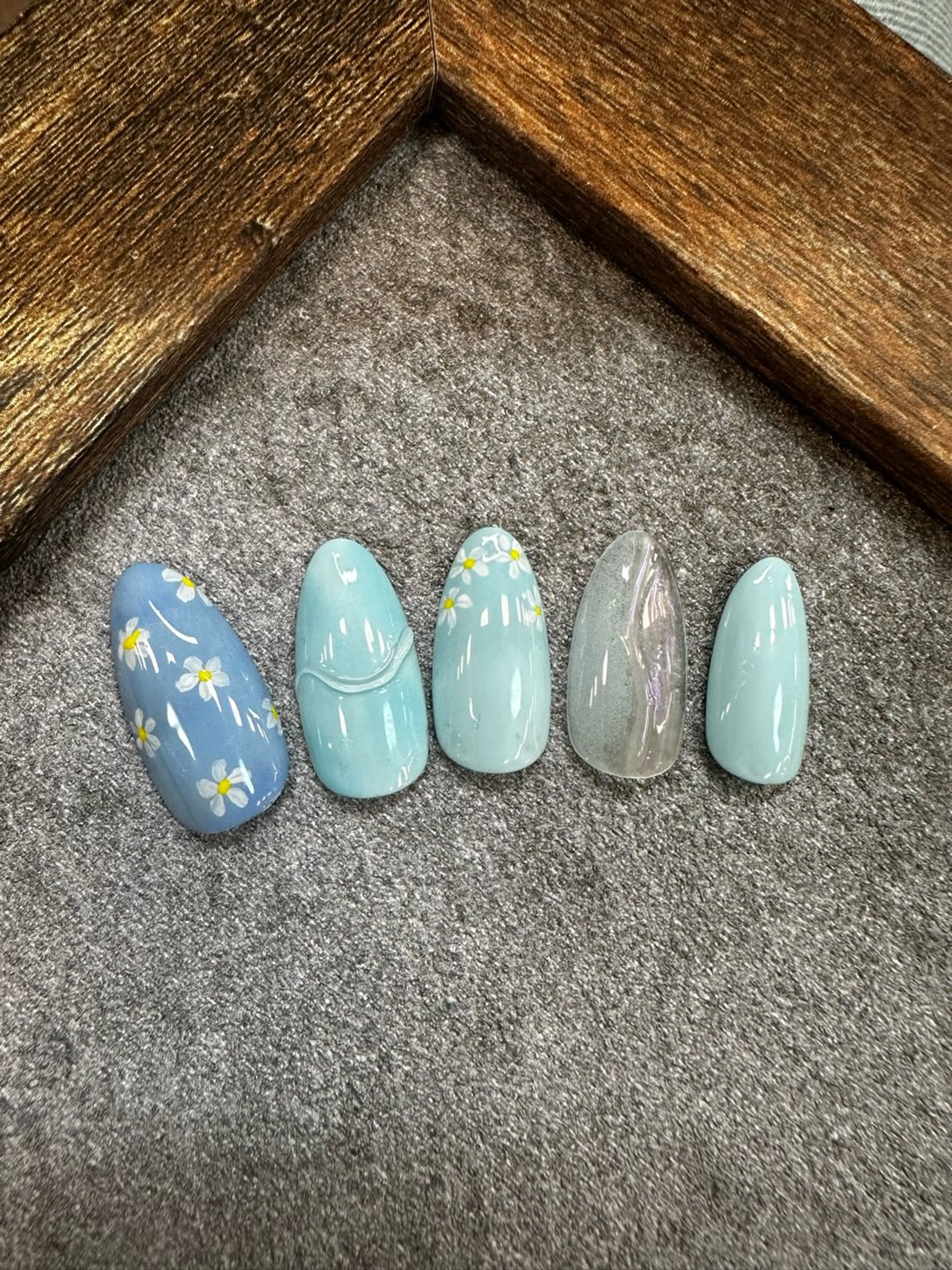 ネイル Mira Nail Studioのネイルデザイン