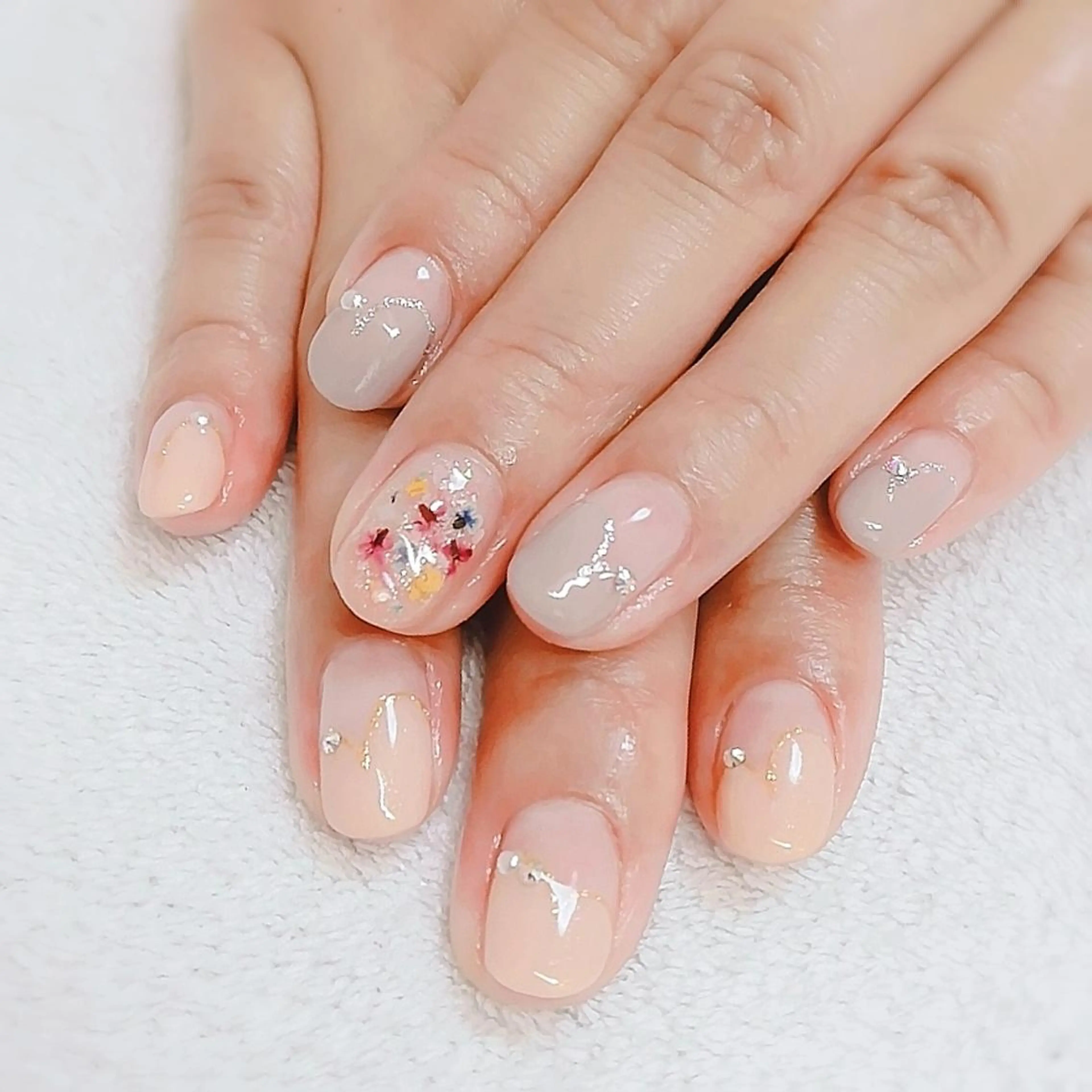 ネイル アートネイル 持ち込み ハンドネイル 柴崎 美幸のネイルデザイン