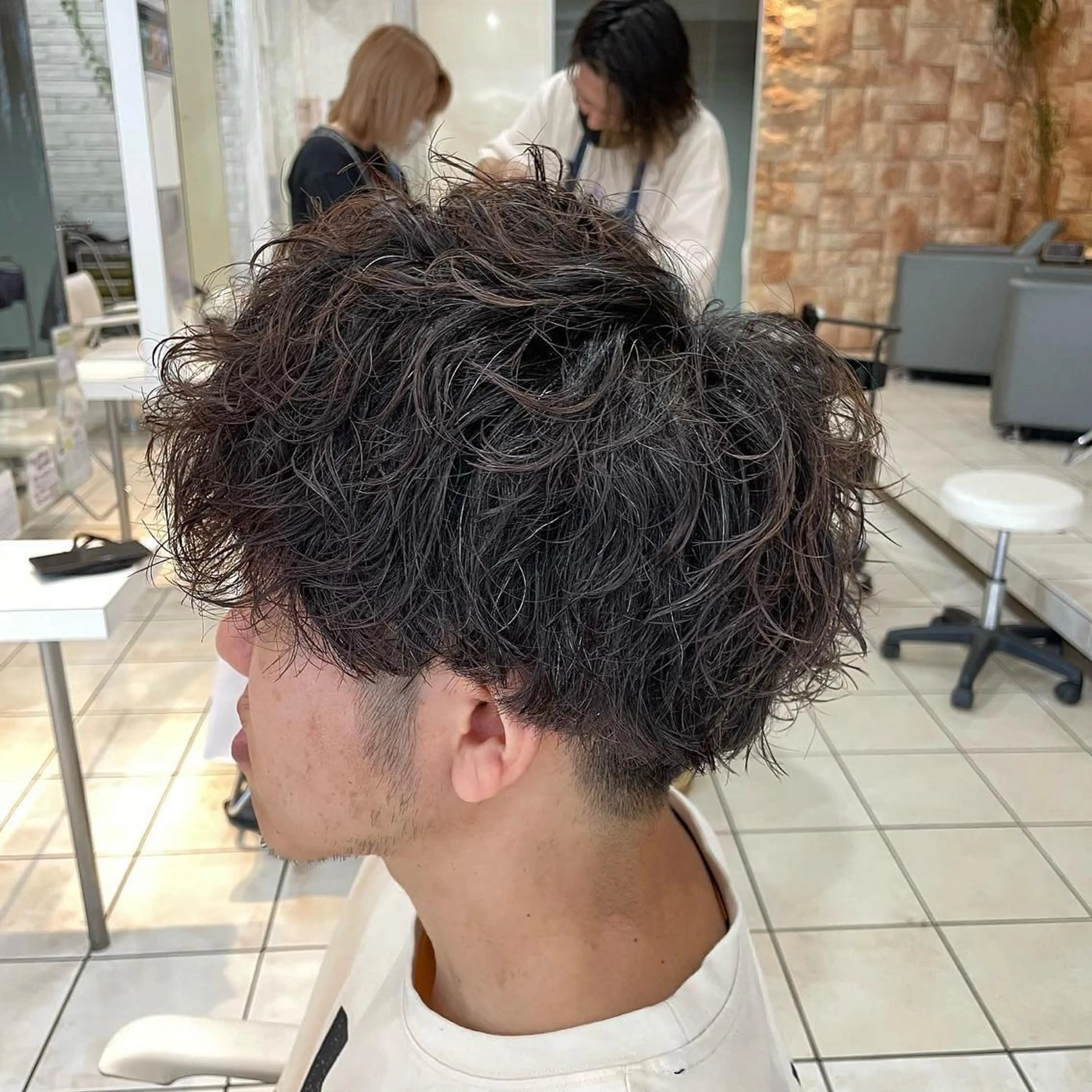 ショート パーマ メンズ シャドウパーマ/縦落 ちパーマ 大久保のヘアスタイル