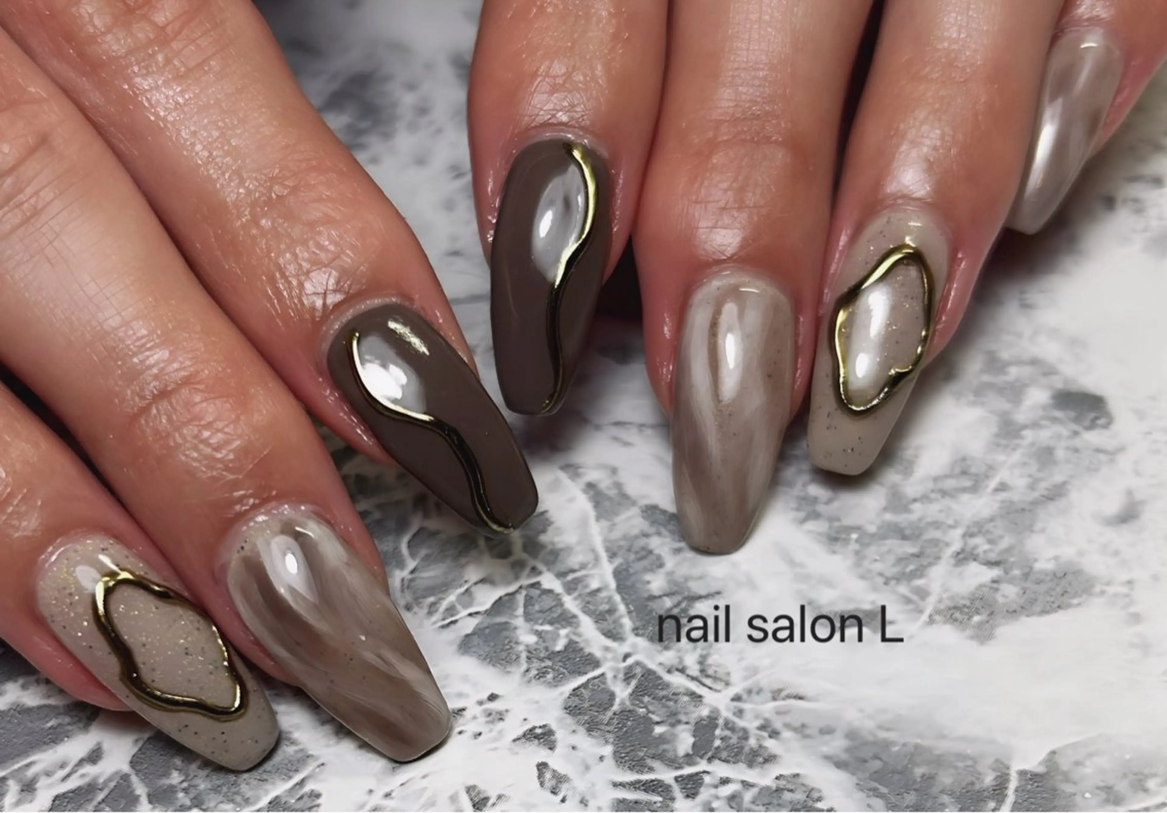 ネイル ニュアンスネイル ハンドネイル 吉川市 ネイルサロンLのネイルデザイン