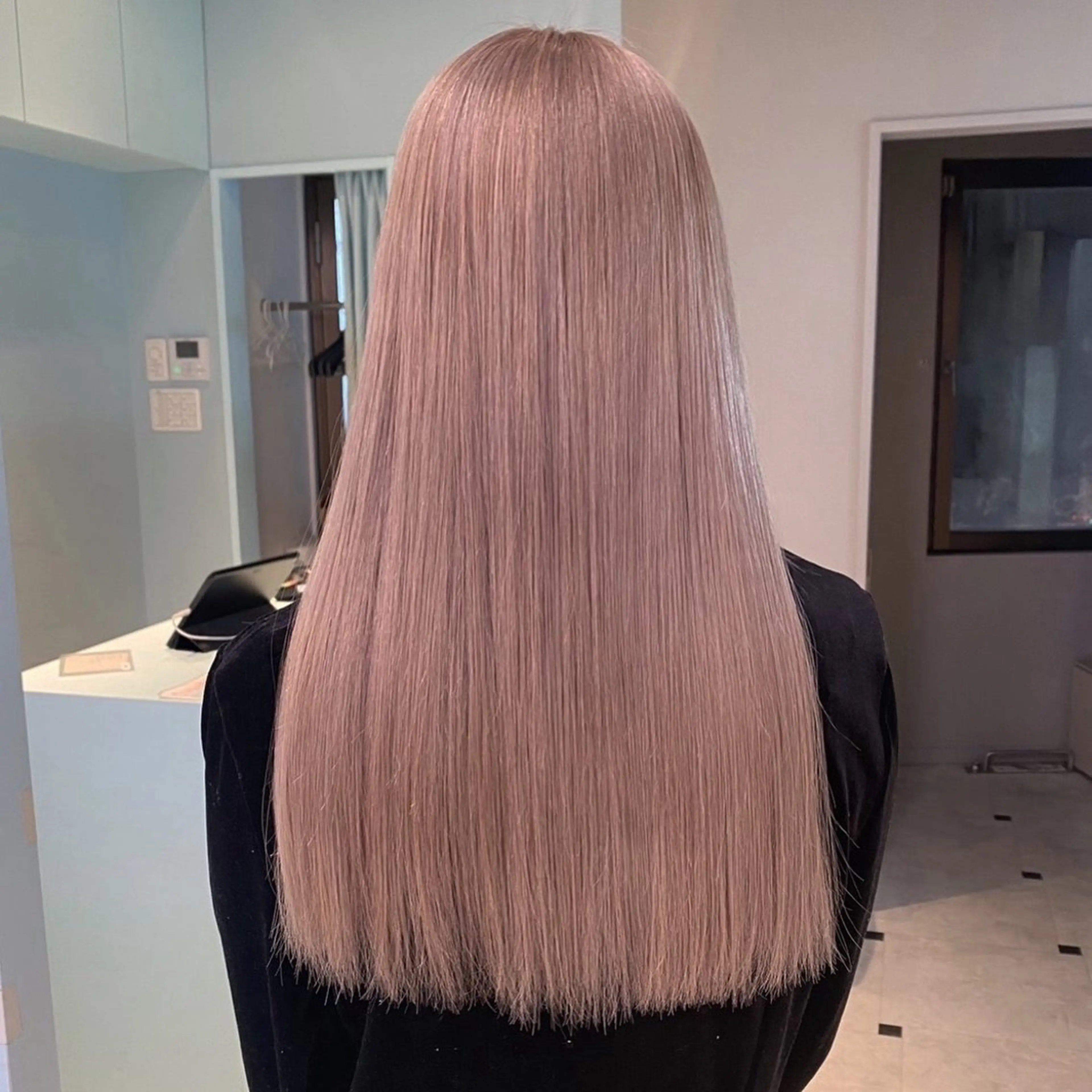 ロング ️🫧 AINE 🫧ハイトーンカラーのヘアスタイル