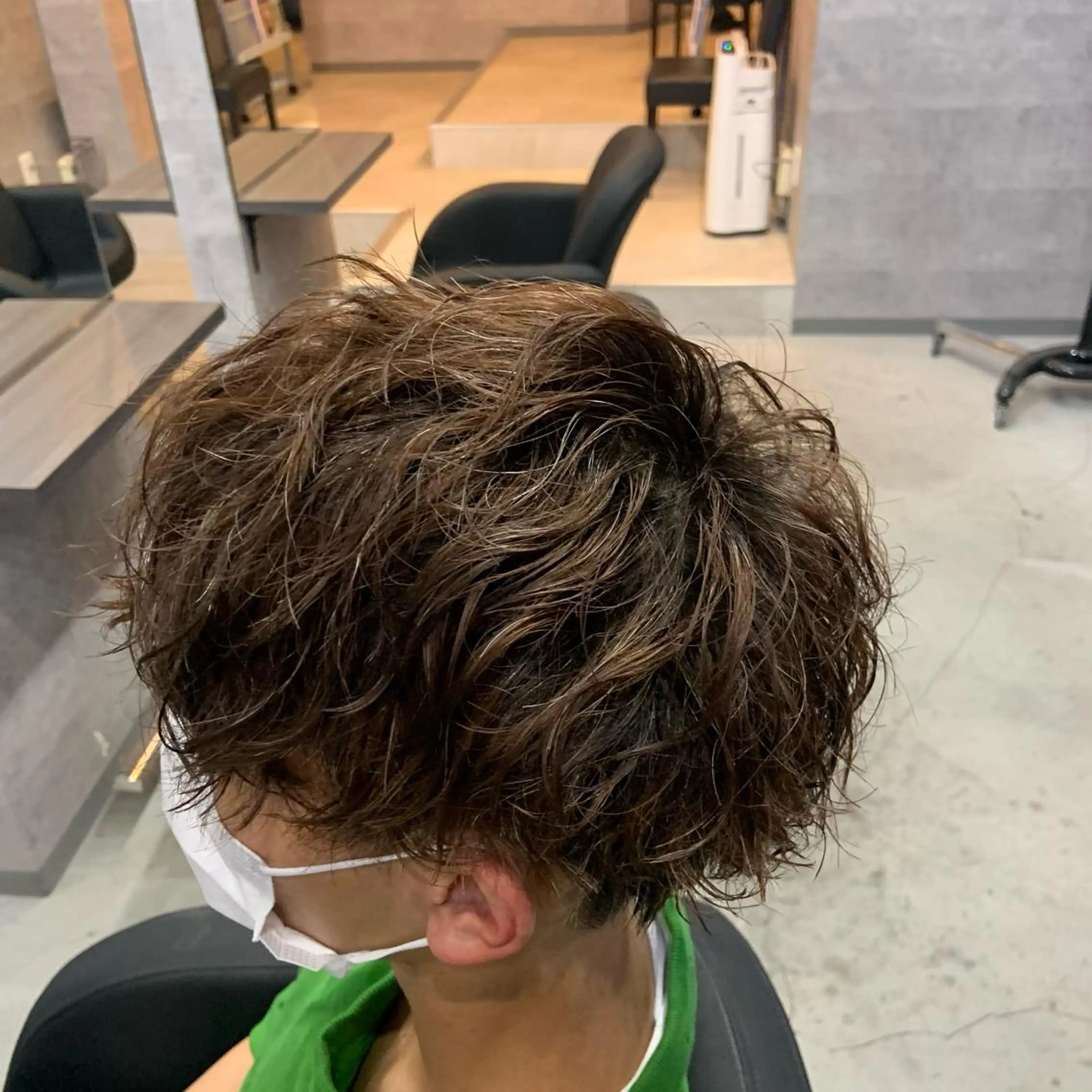 パーマ メンズ _WHITE所属・ダウンパーマ 曲がる縮毛矯正のヘアスタイル