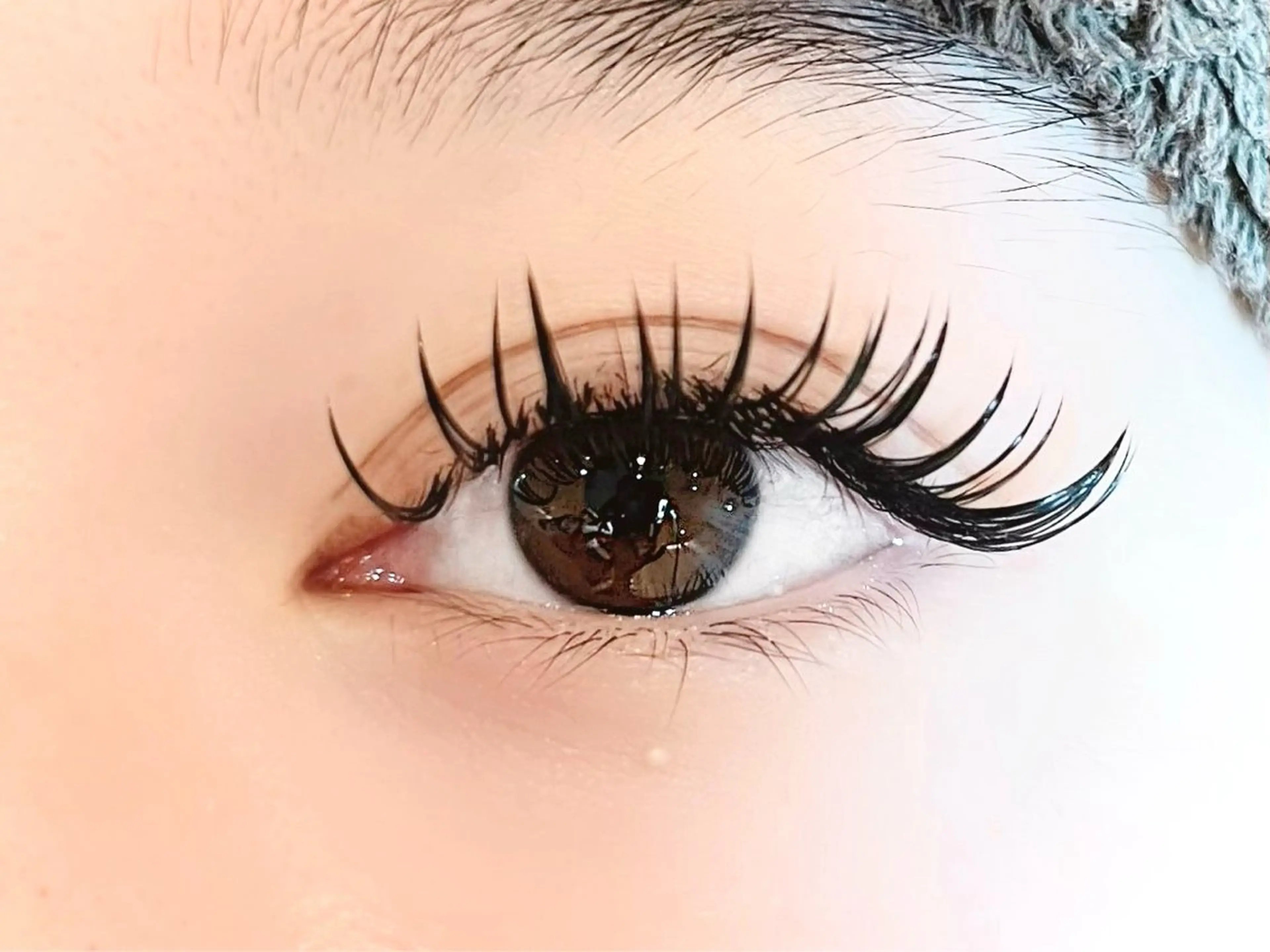 マツエク・マツパ バインドロック 束感まつ毛 Dカール フラットラッシュ sola: neolive熊田のマツエク・マツパデザイン