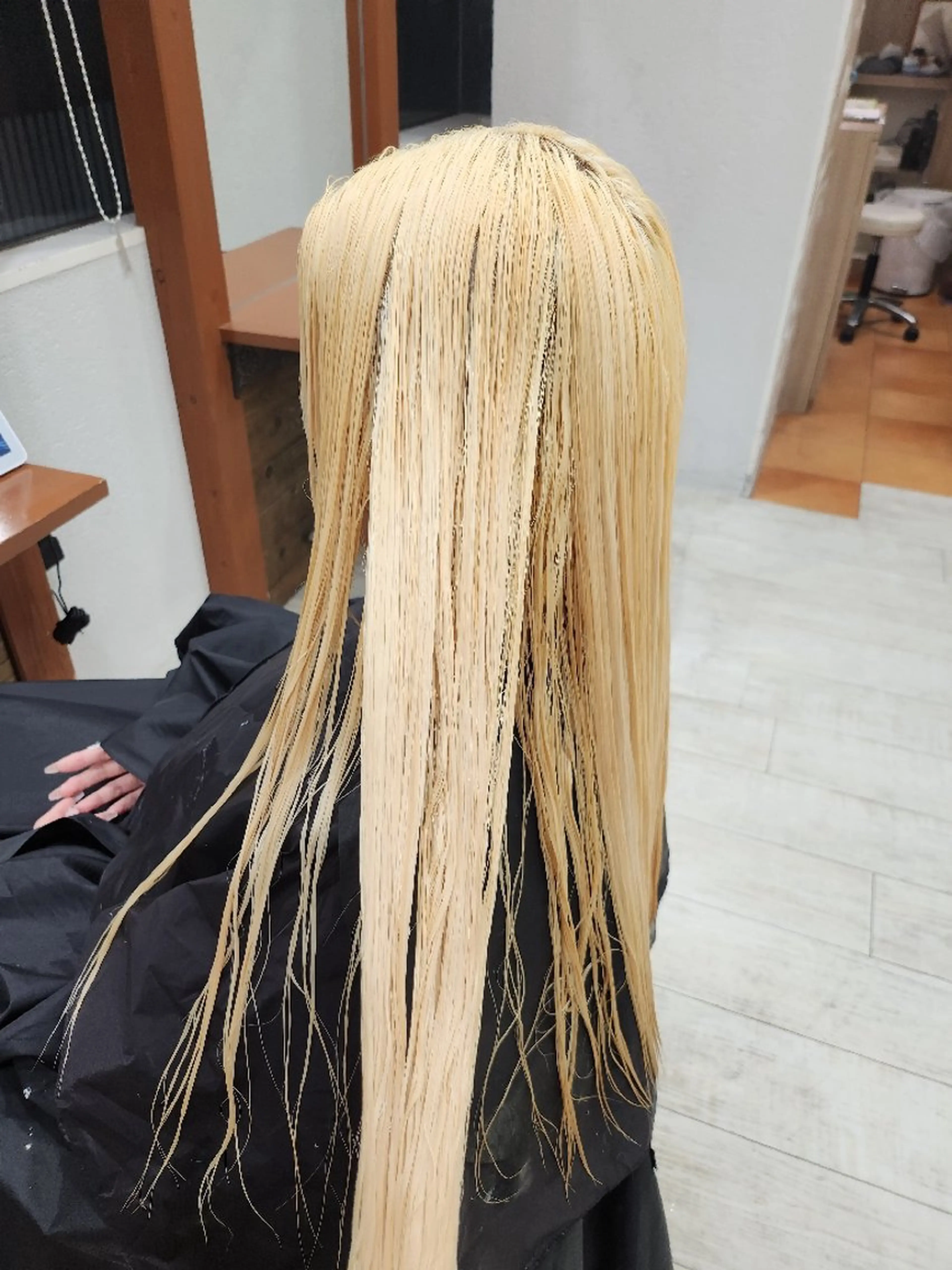 ロング カラー ブリーチ ハイトーンカラー ヘアカラー トリートメント LYLICK所属・ケアブリーチ特化 same 🦈のヘアスタイル