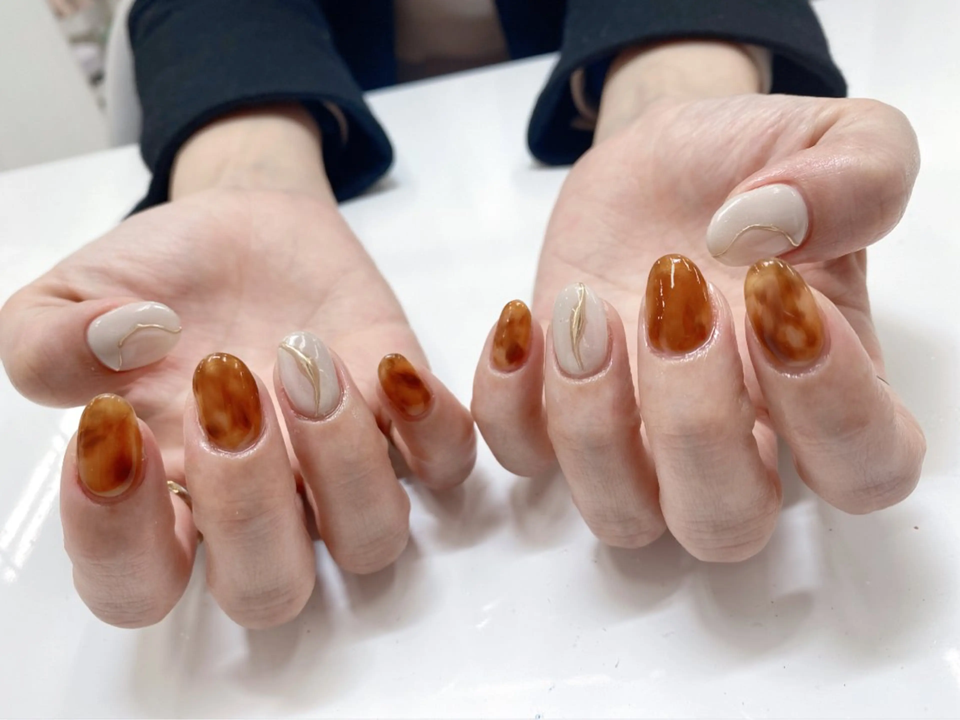 ネイル 長さ出し ジェルネイル キラキラネイル 大理石ネイル(マーブル) ニュアンスネイル Morpho nailのネイルデザイン