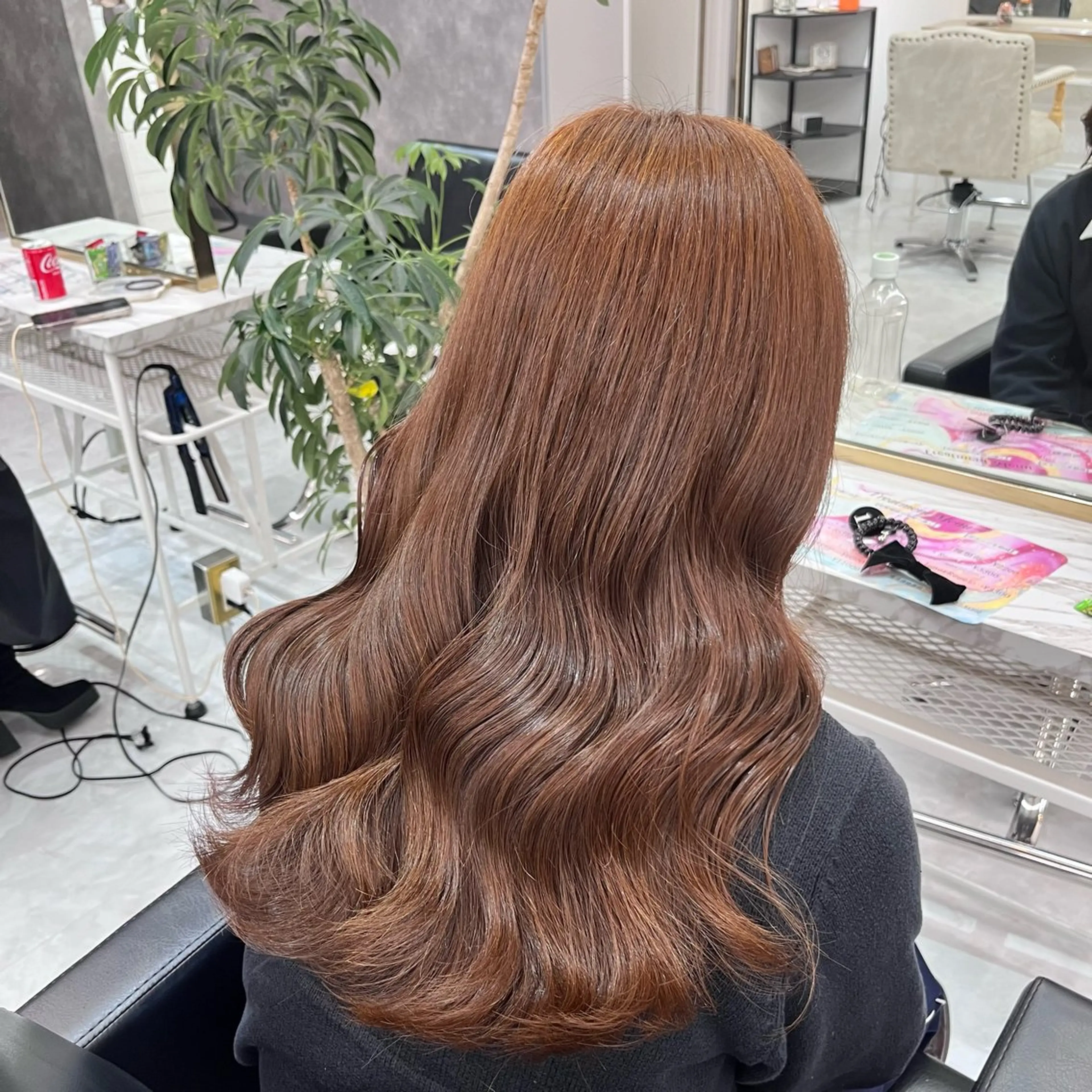 ロング ロング ヘアカラー トリートメント 💎艶々ハイトーン MOE💍🤍のヘアスタイル